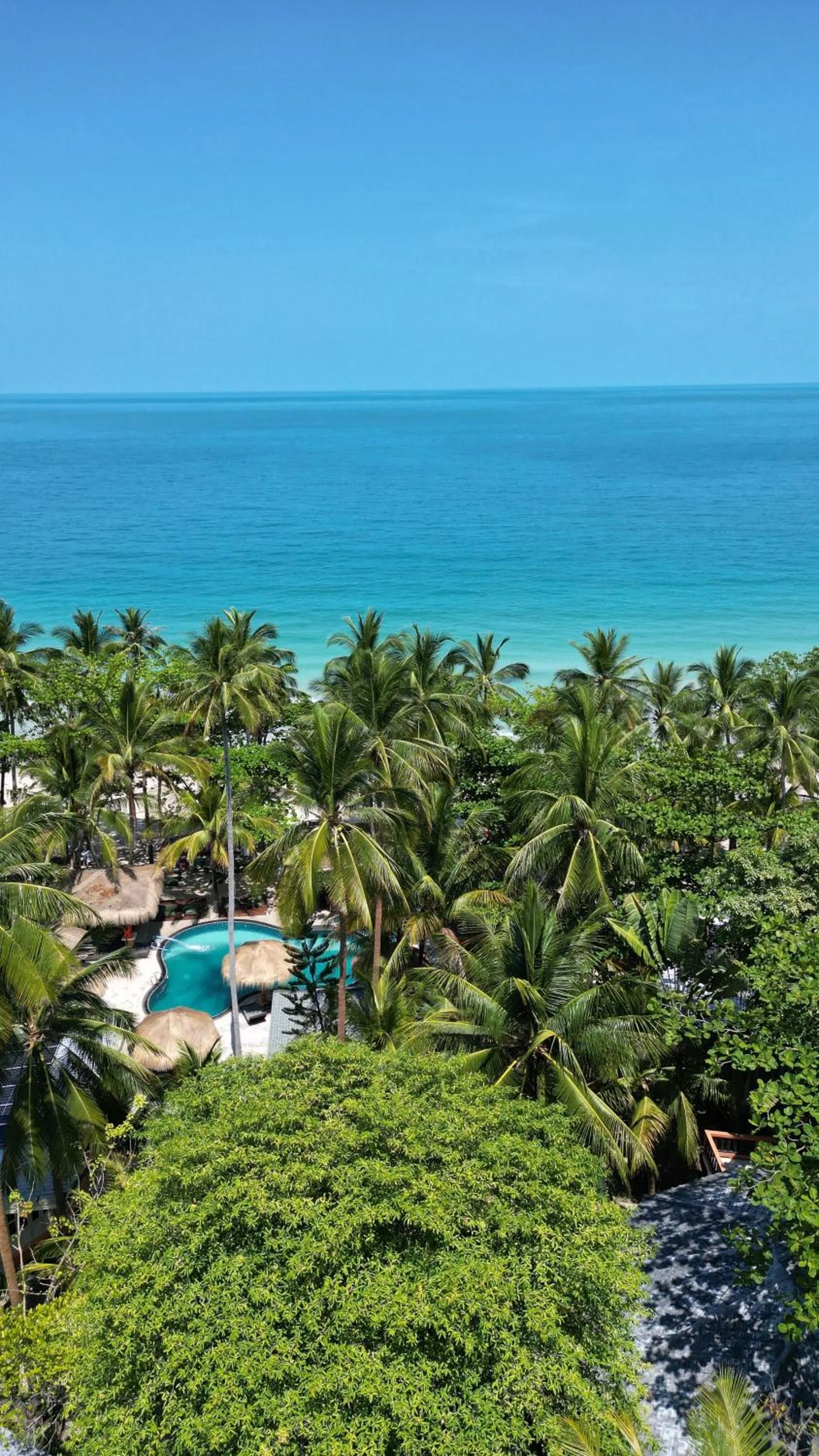 Swimming pool in The Hideaway Pariya Haad Yuan Ko Pha-ngan