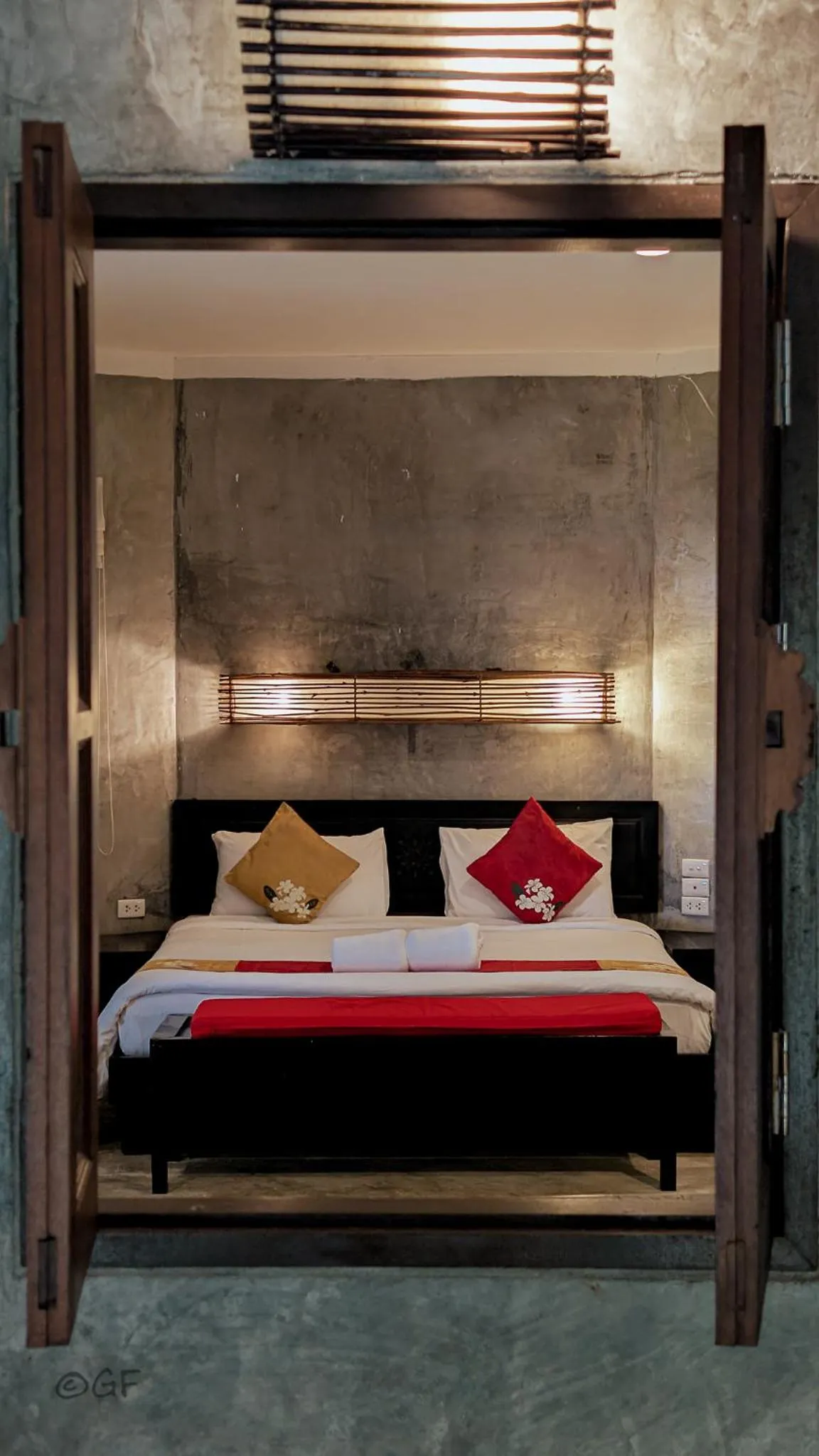 Bed in The Hideaway Pariya Haad Yuan Ko Pha-ngan