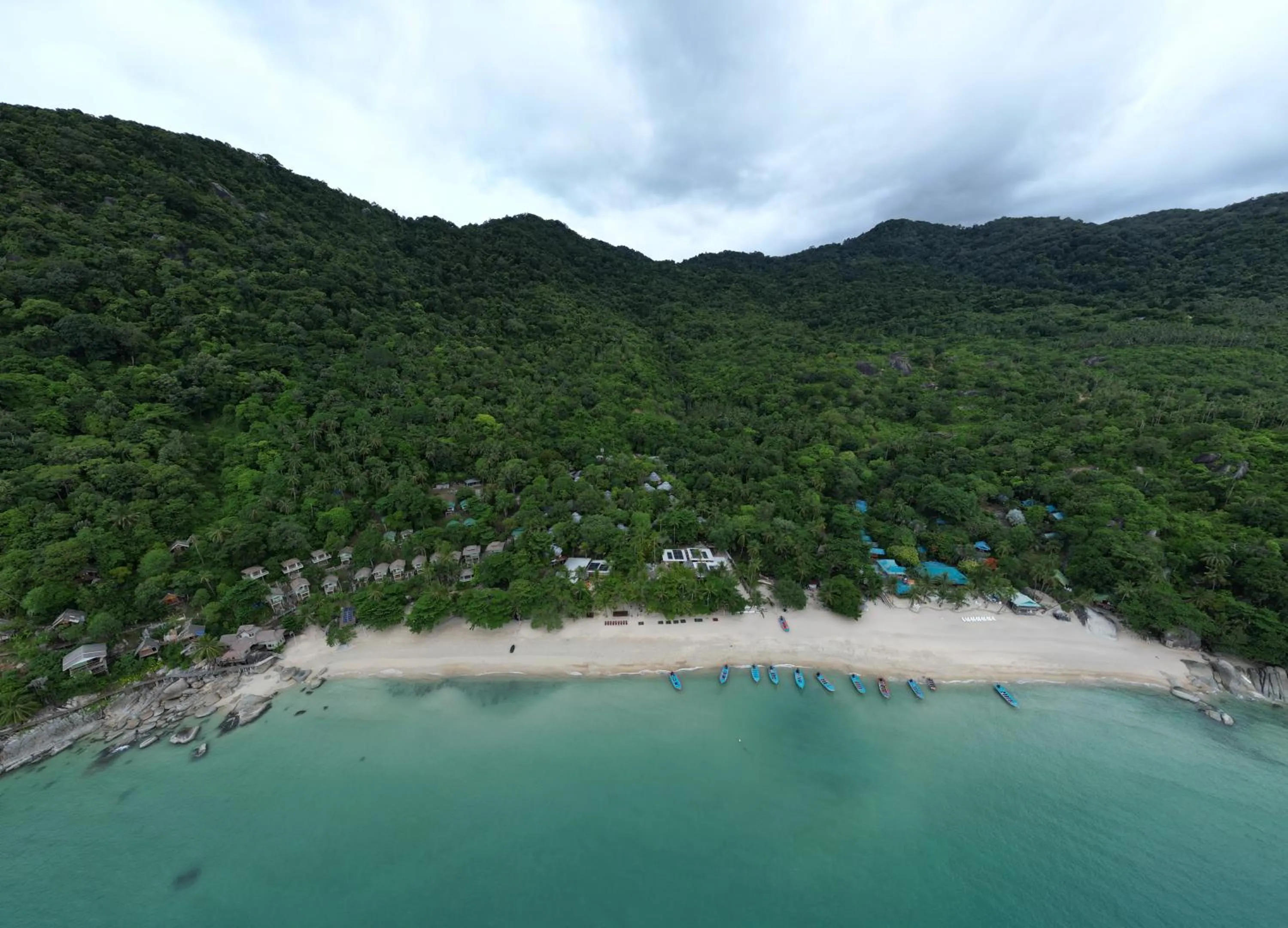 Beach in The Hideaway Pariya Haad Yuan Ko Pha-ngan