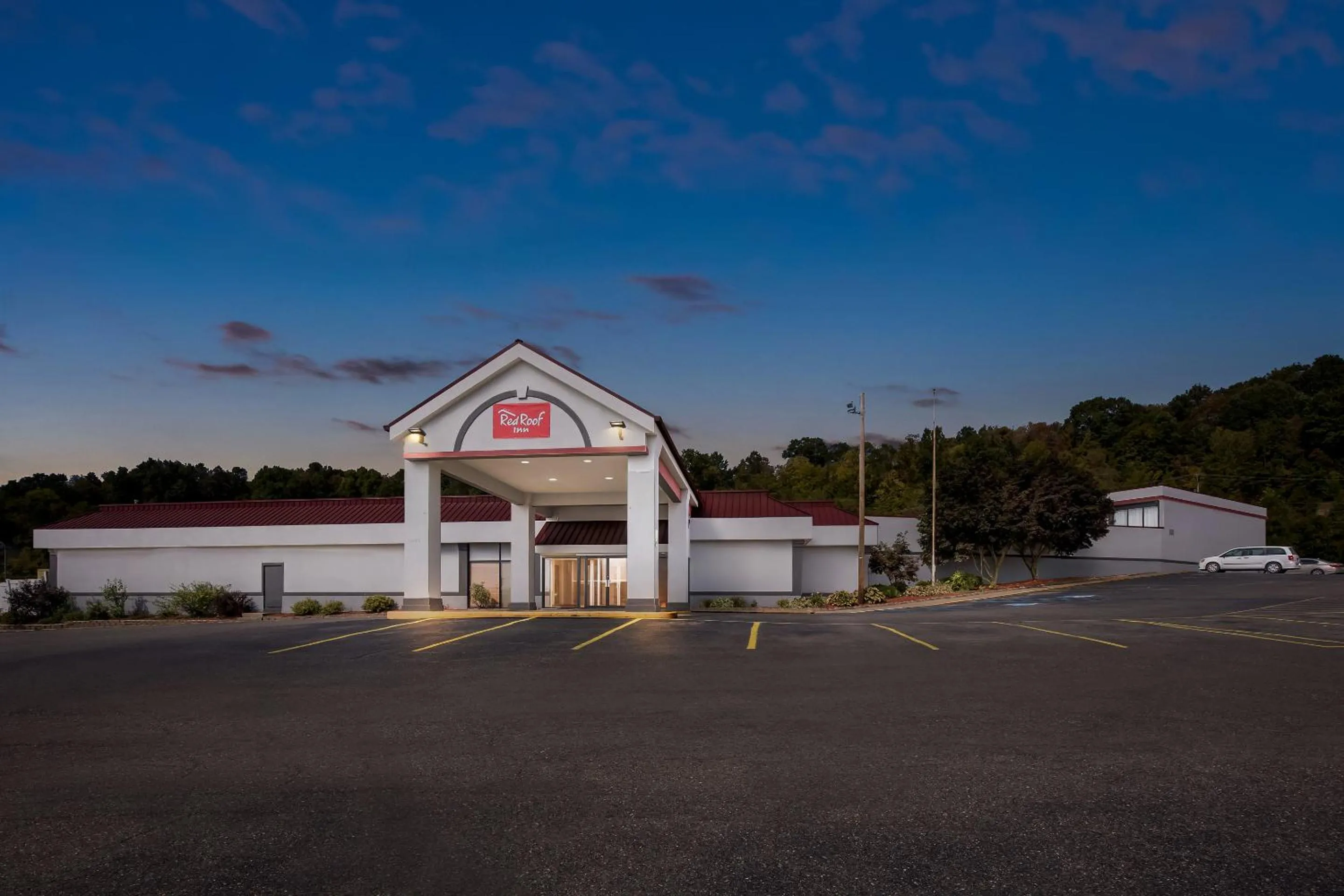 Facade/entrance in Red Roof Inn Cambridge, OH