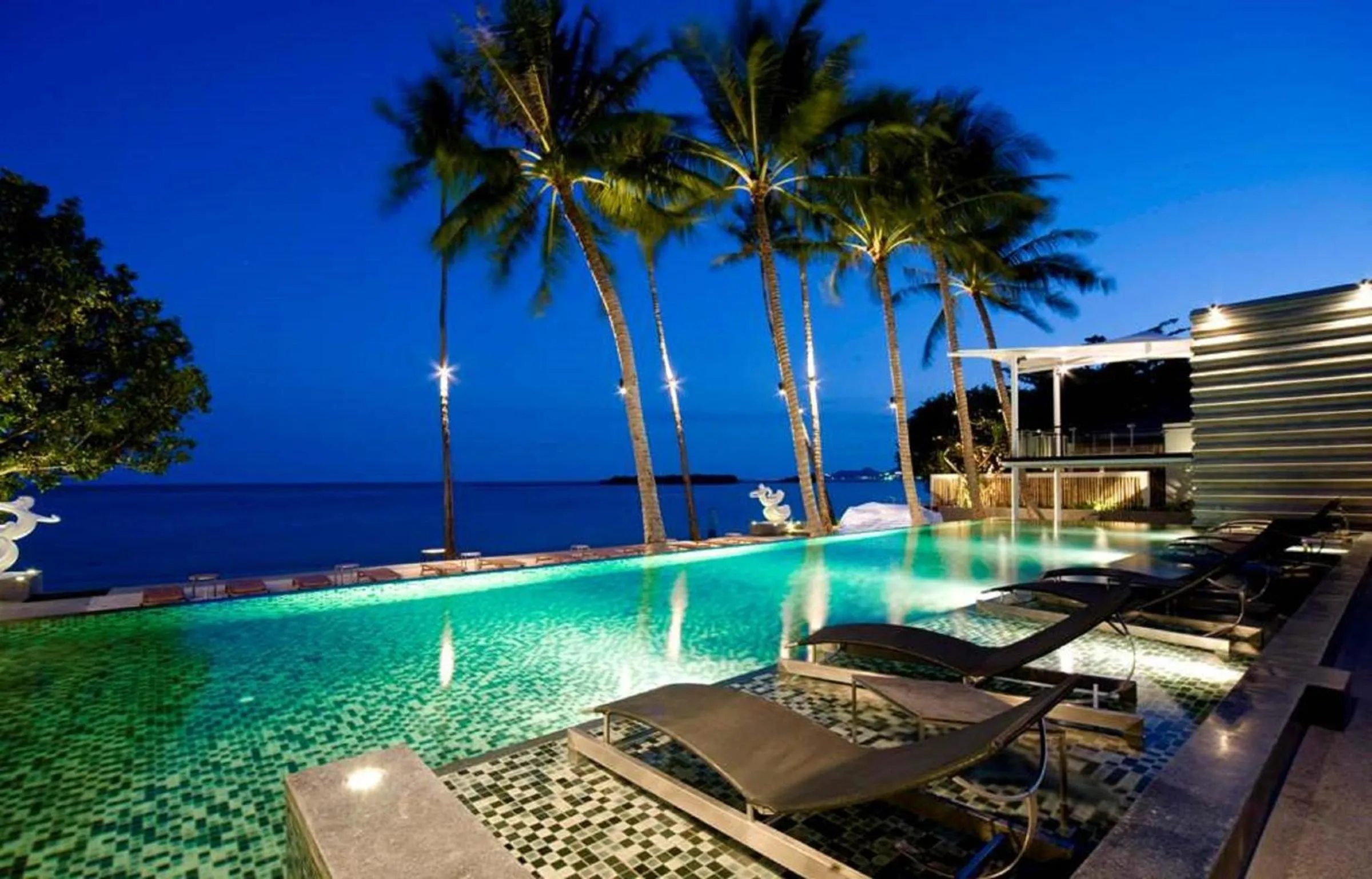 Swimming pool in Sareeraya Villas & Suites