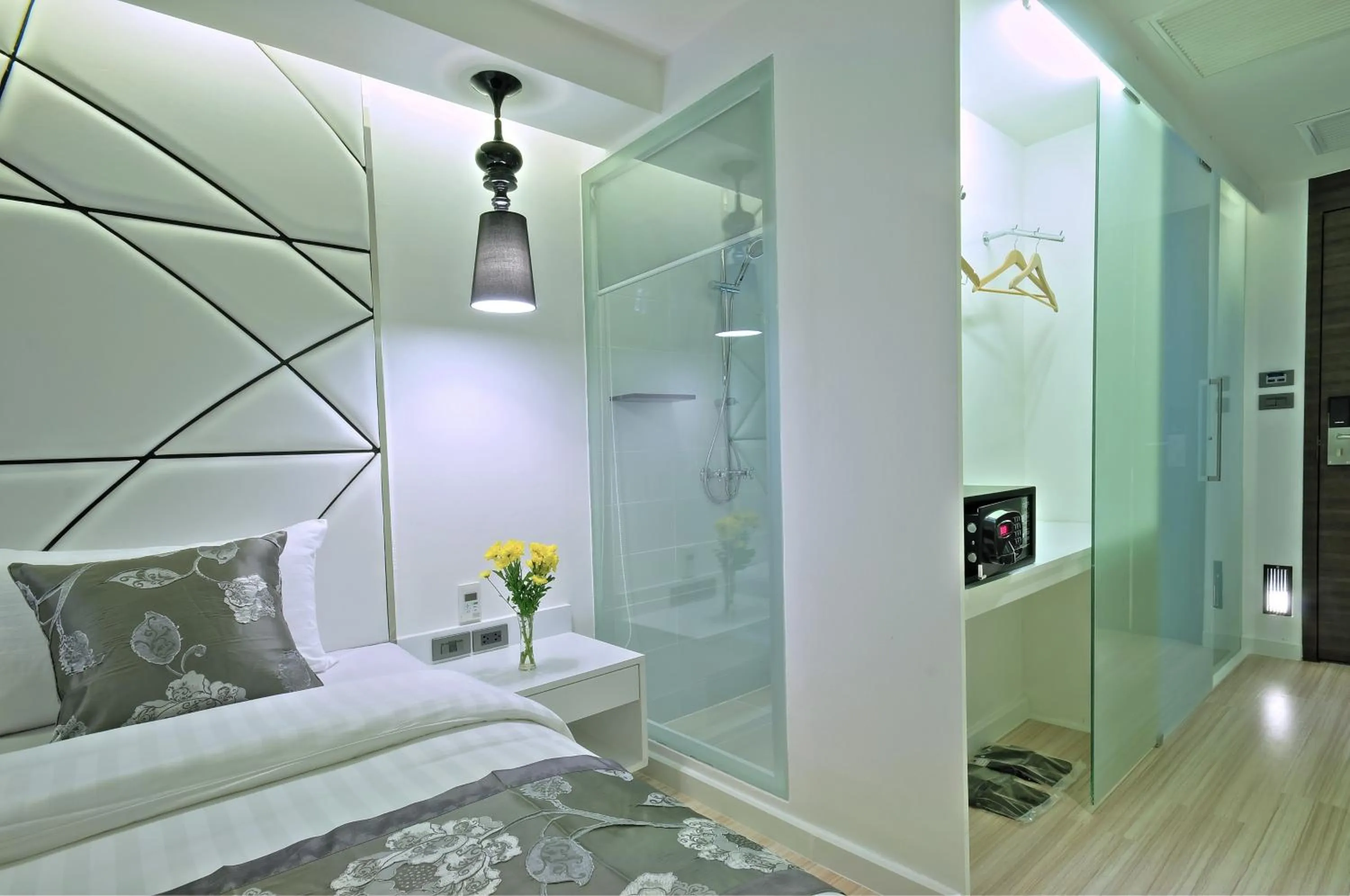 Bed in Sukhumvit Suites Hotel