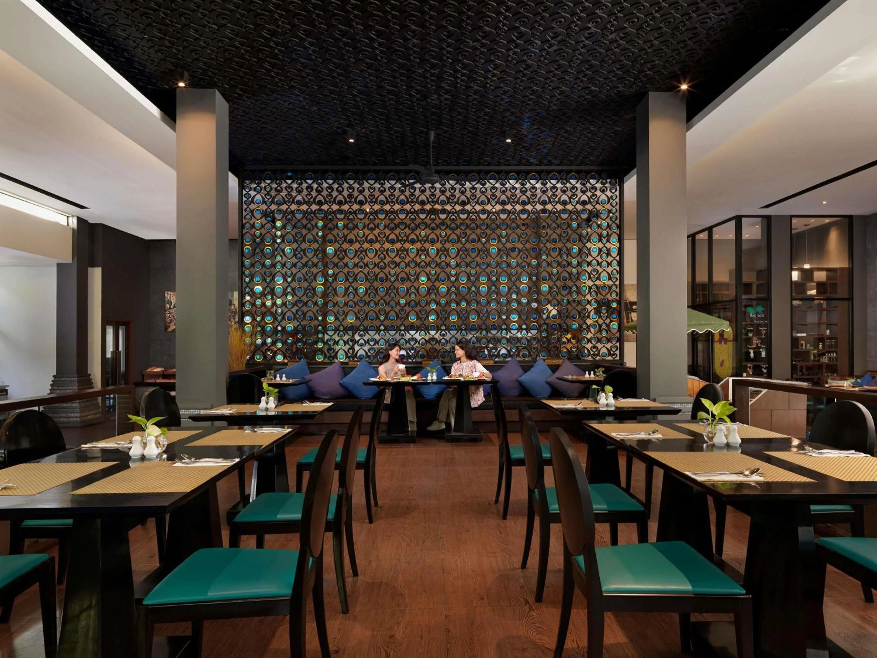 Restaurant/places to eat in Novotel Phuket Kata Avista Resort and Spa