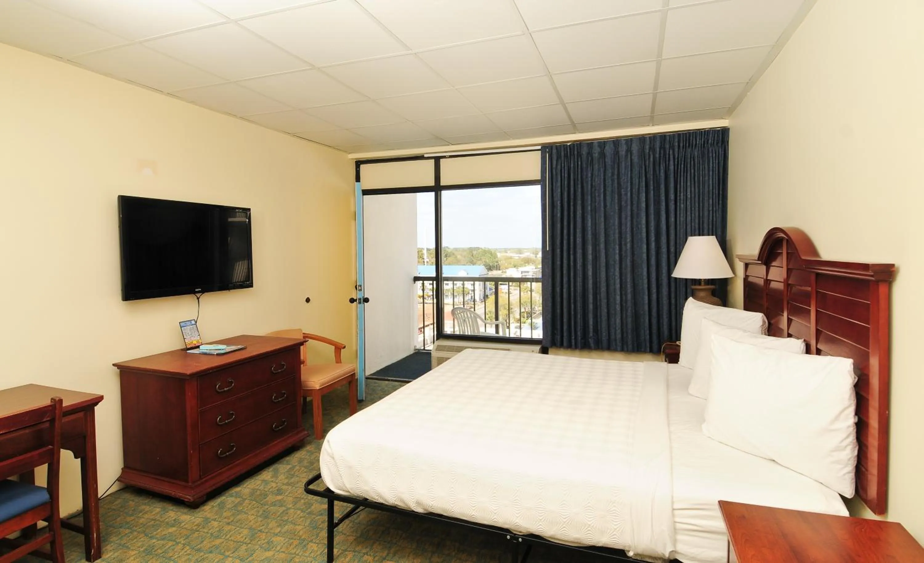 Bed in Holiday Sands South