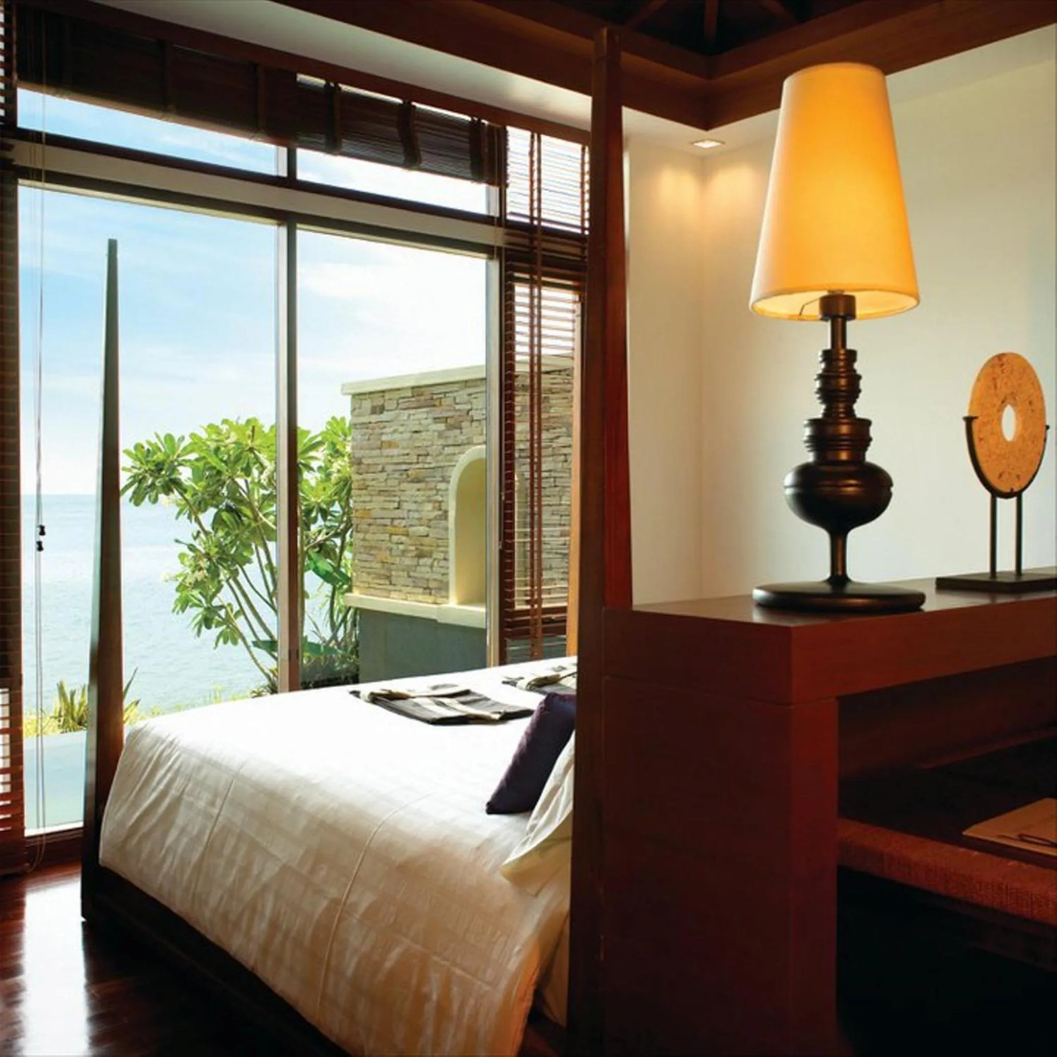 Bed in The Sarann Koh Samui, Suites & Villas
