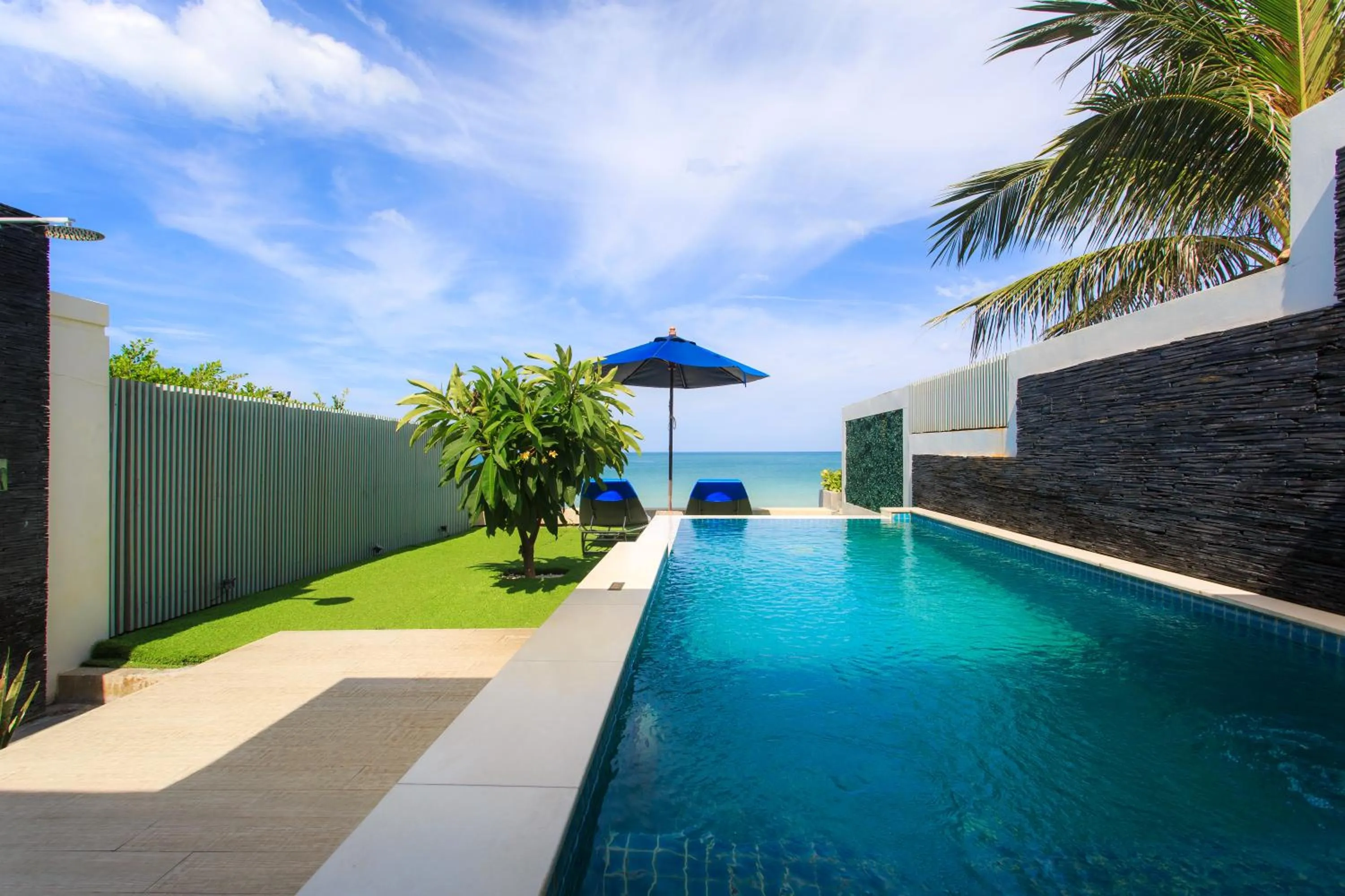 Property building in Samui Resotel Beach Resort