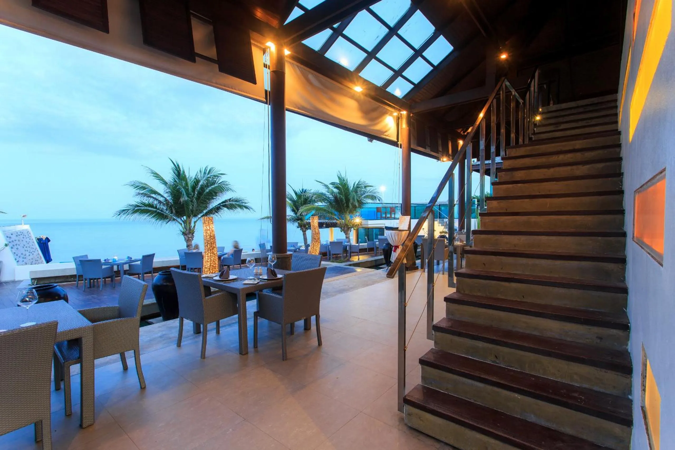 Restaurant/places to eat in Samui Resotel Beach Resort