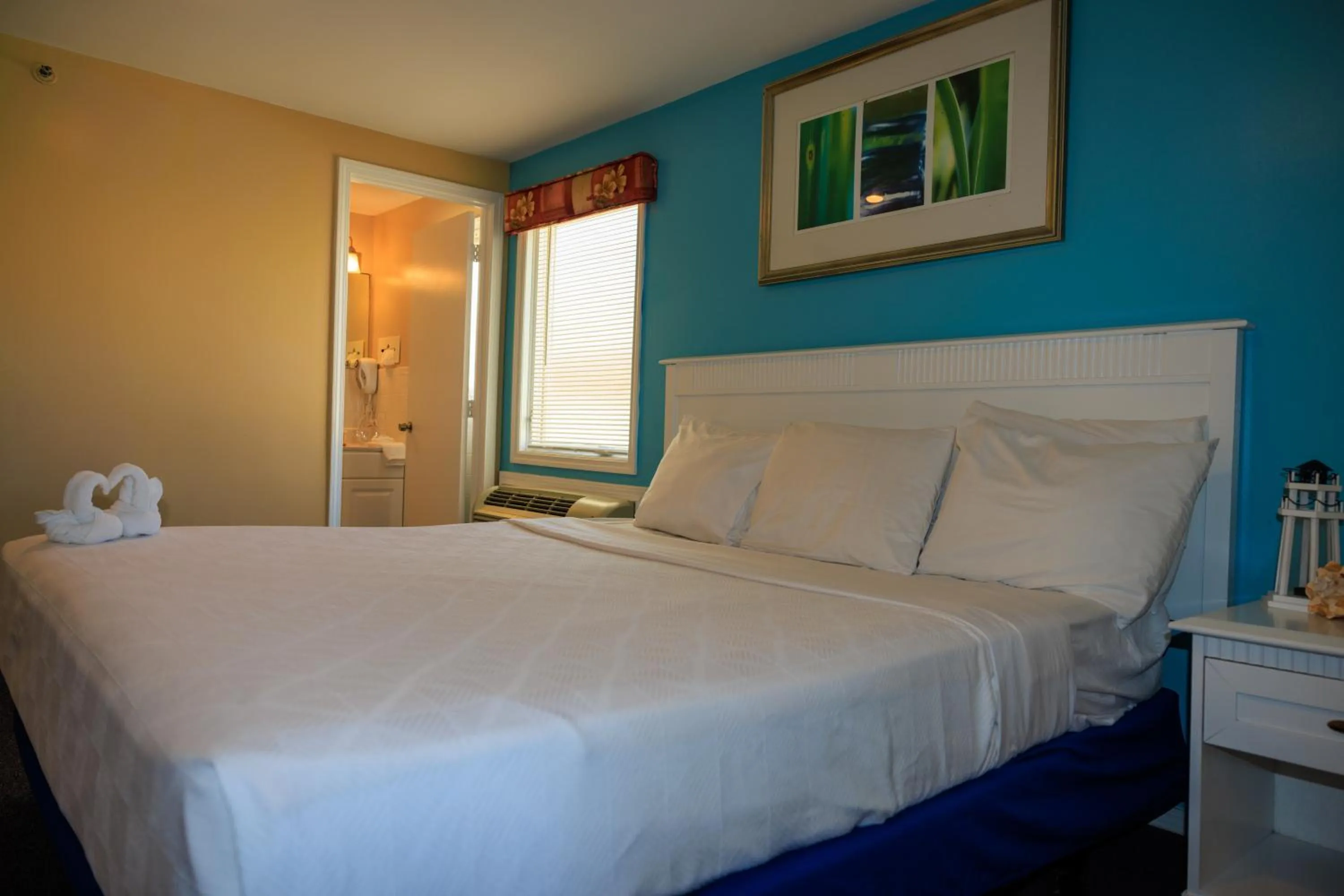 Bed in The White Sands Resort and Spa