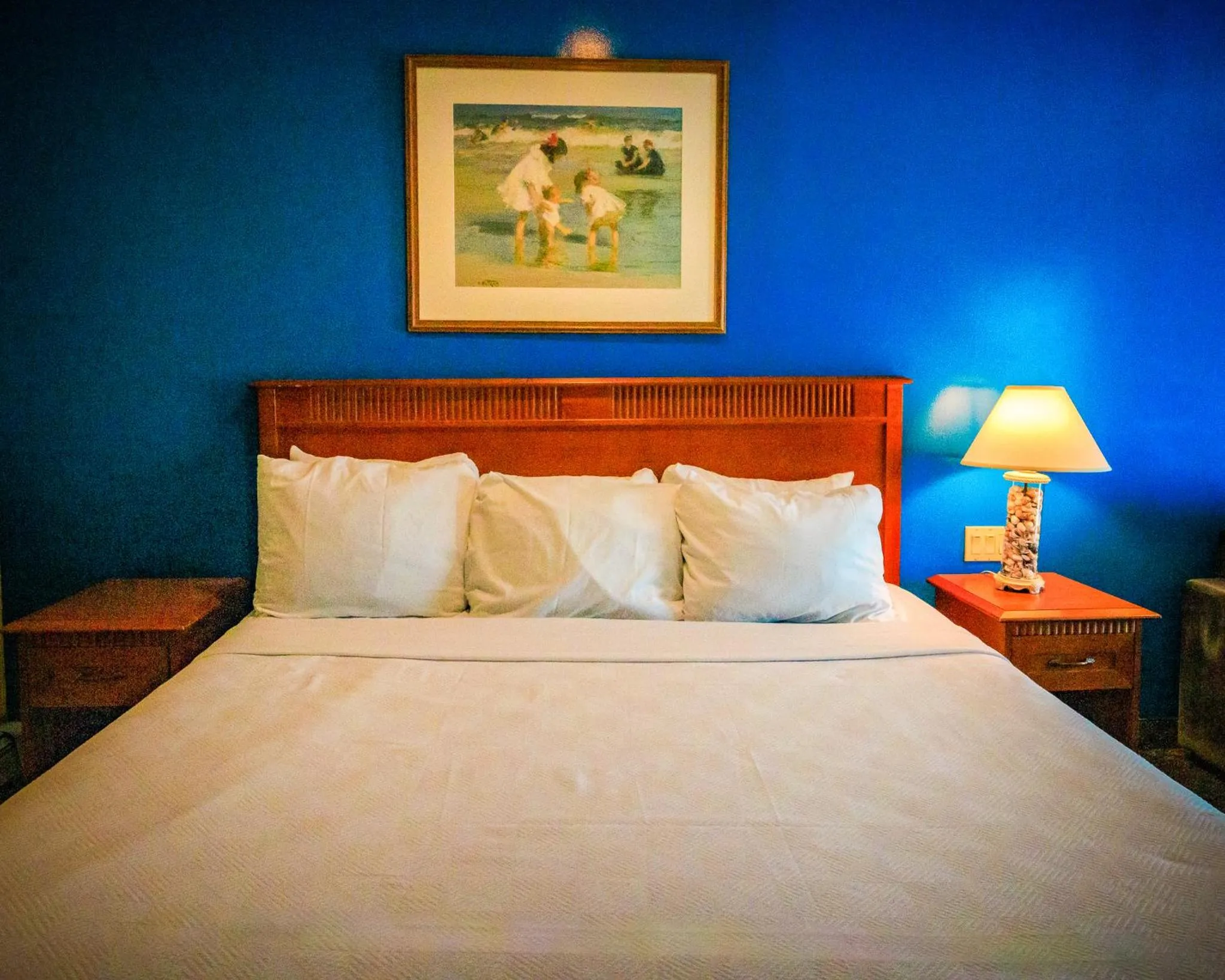 Bed in The White Sands Resort and Spa