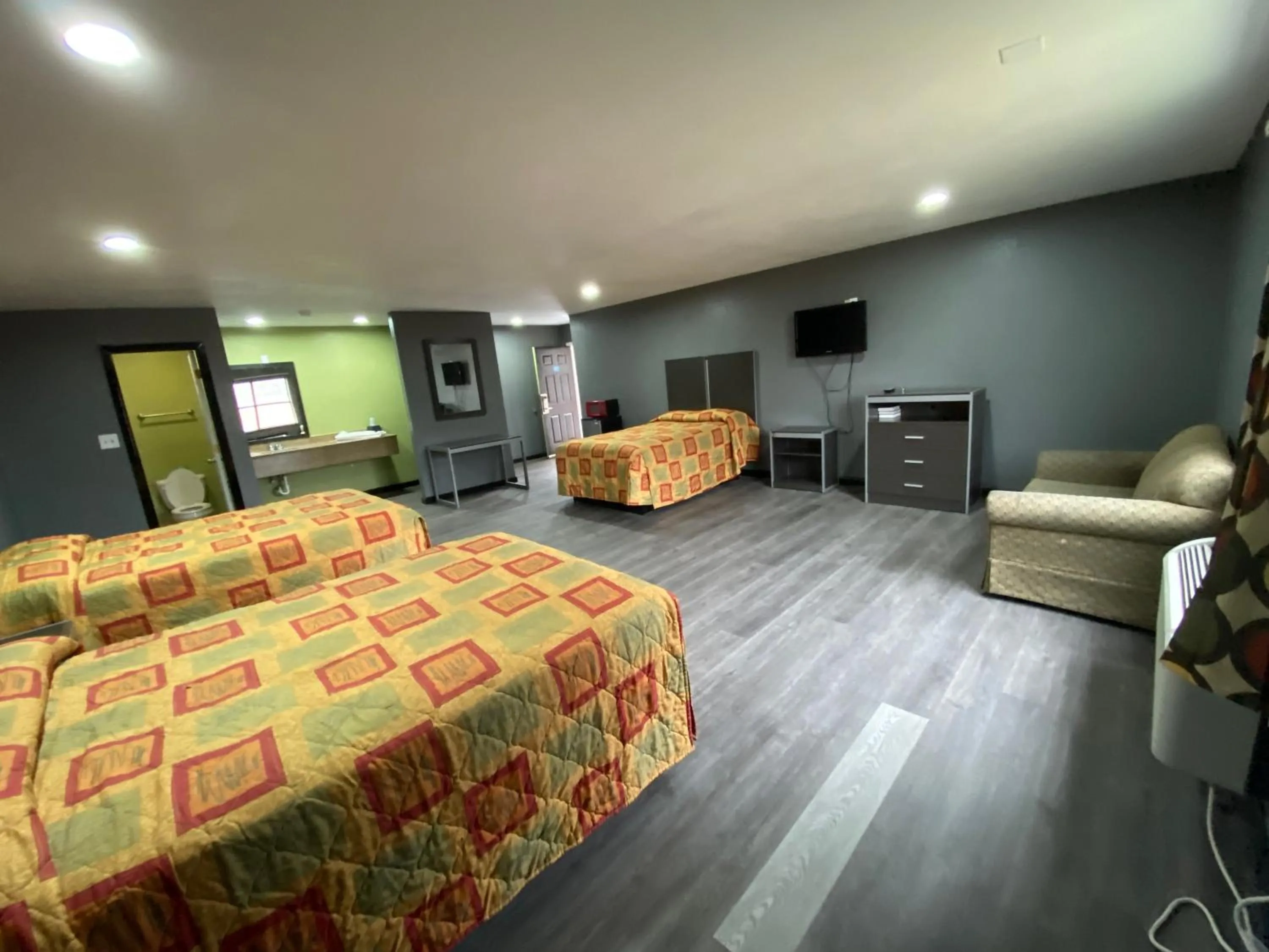 Bedroom, Bed in Town House Motel