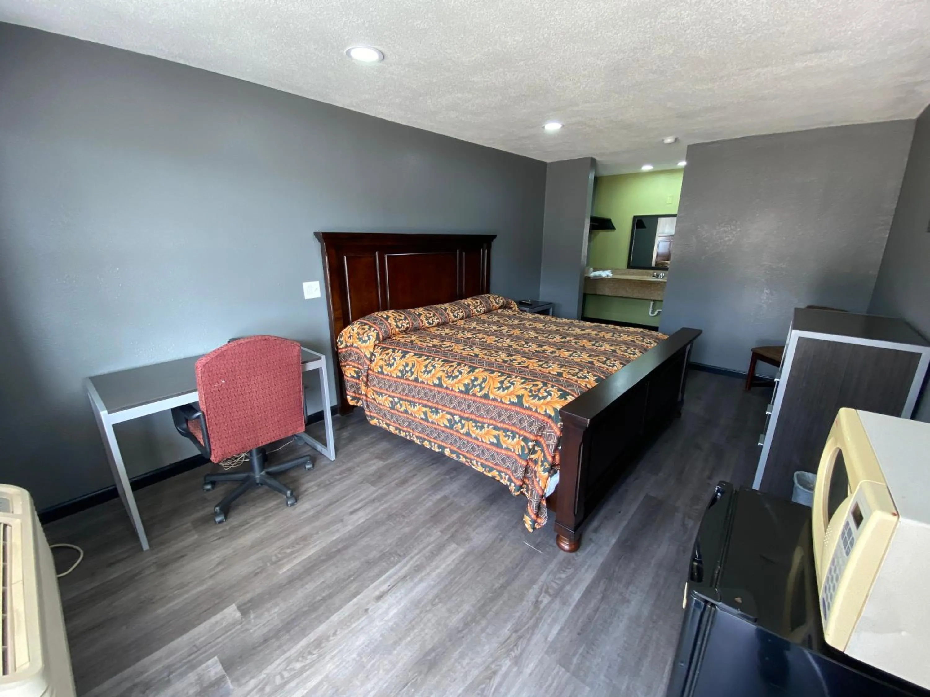 Bed in Town House Motel