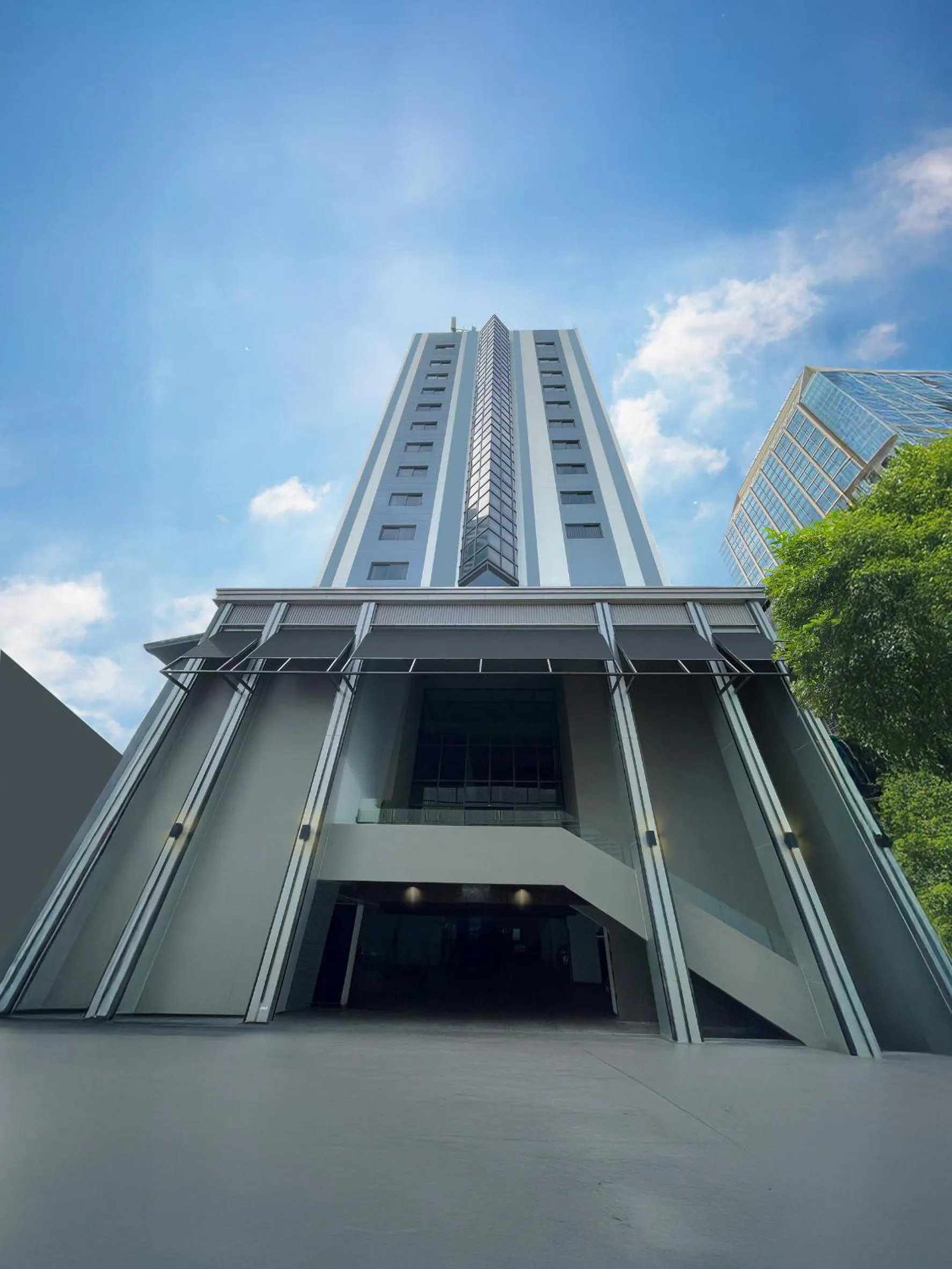 Property building in Pinnacle Lumpini Park Hotel