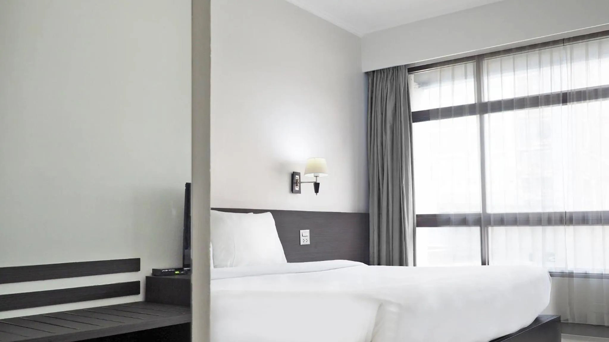 Bedroom, Bed in Pinnacle Lumpini Park Hotel