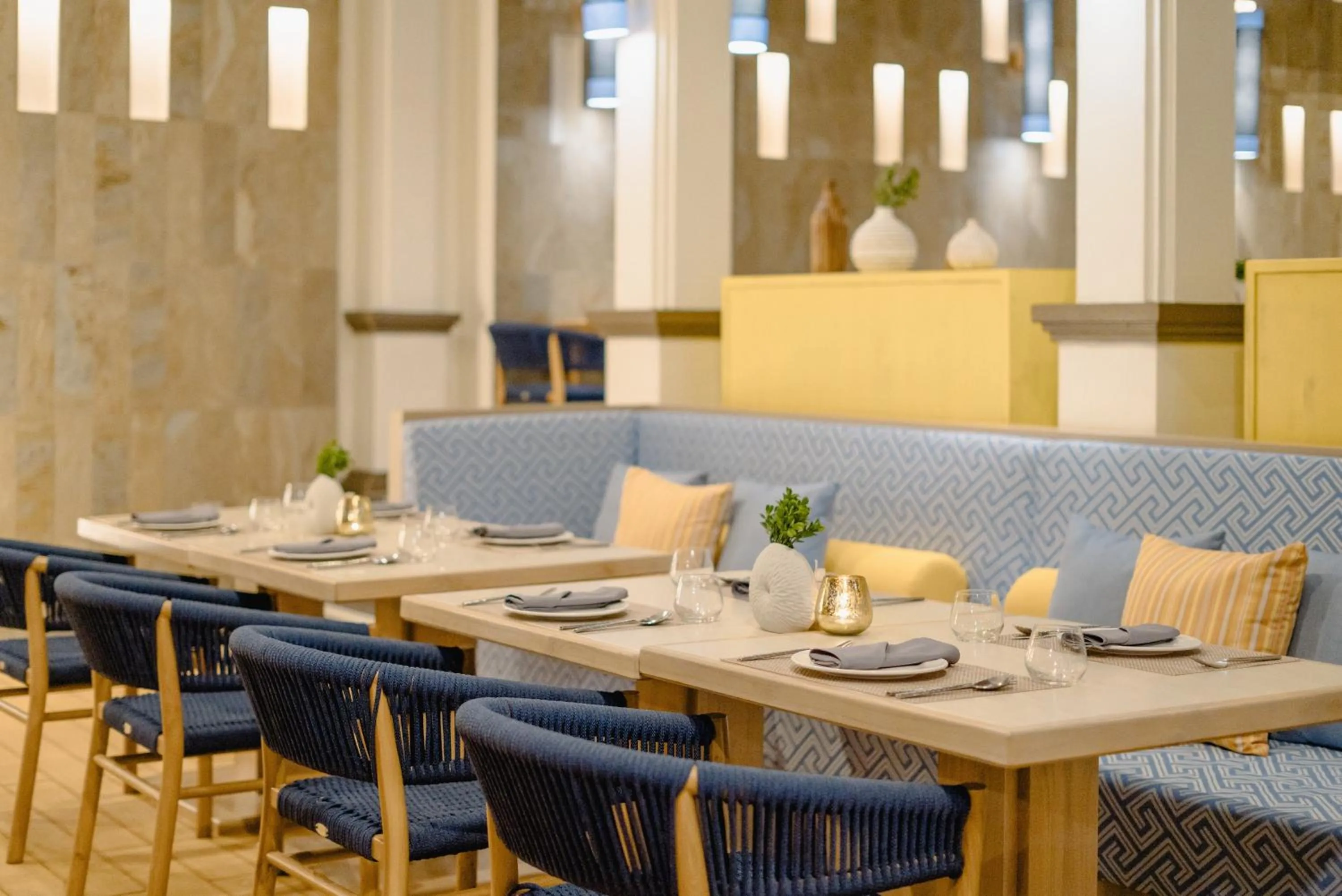 Restaurant/places to eat in Bhu Nga Thani Resort & Villas Railay