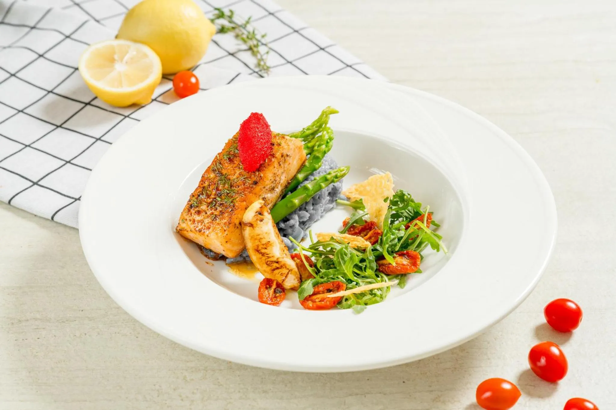 Food and drinks in Bhu Nga Thani Resort & Villas Railay