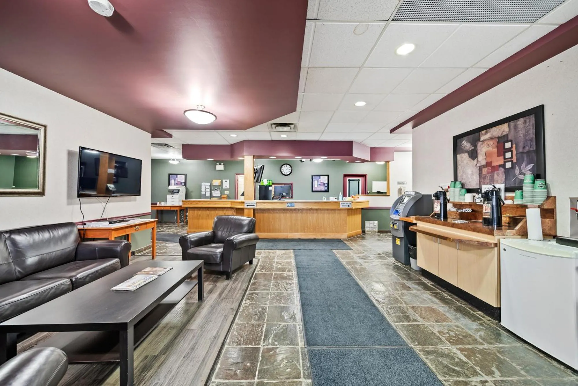 Guest House Inn & Suites