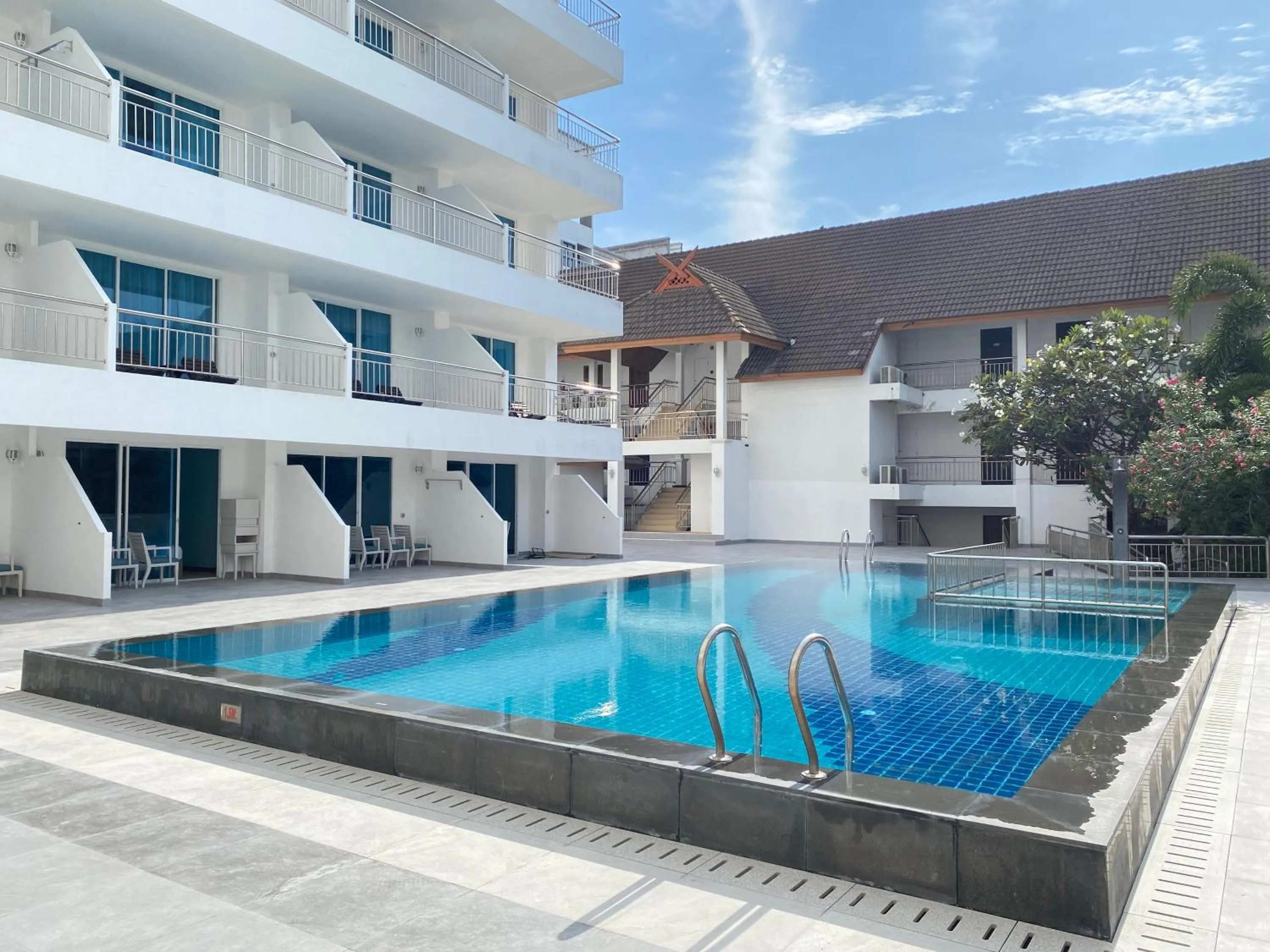 Pool view in Pinnacle Grand Jomtien Resort and Beach Club