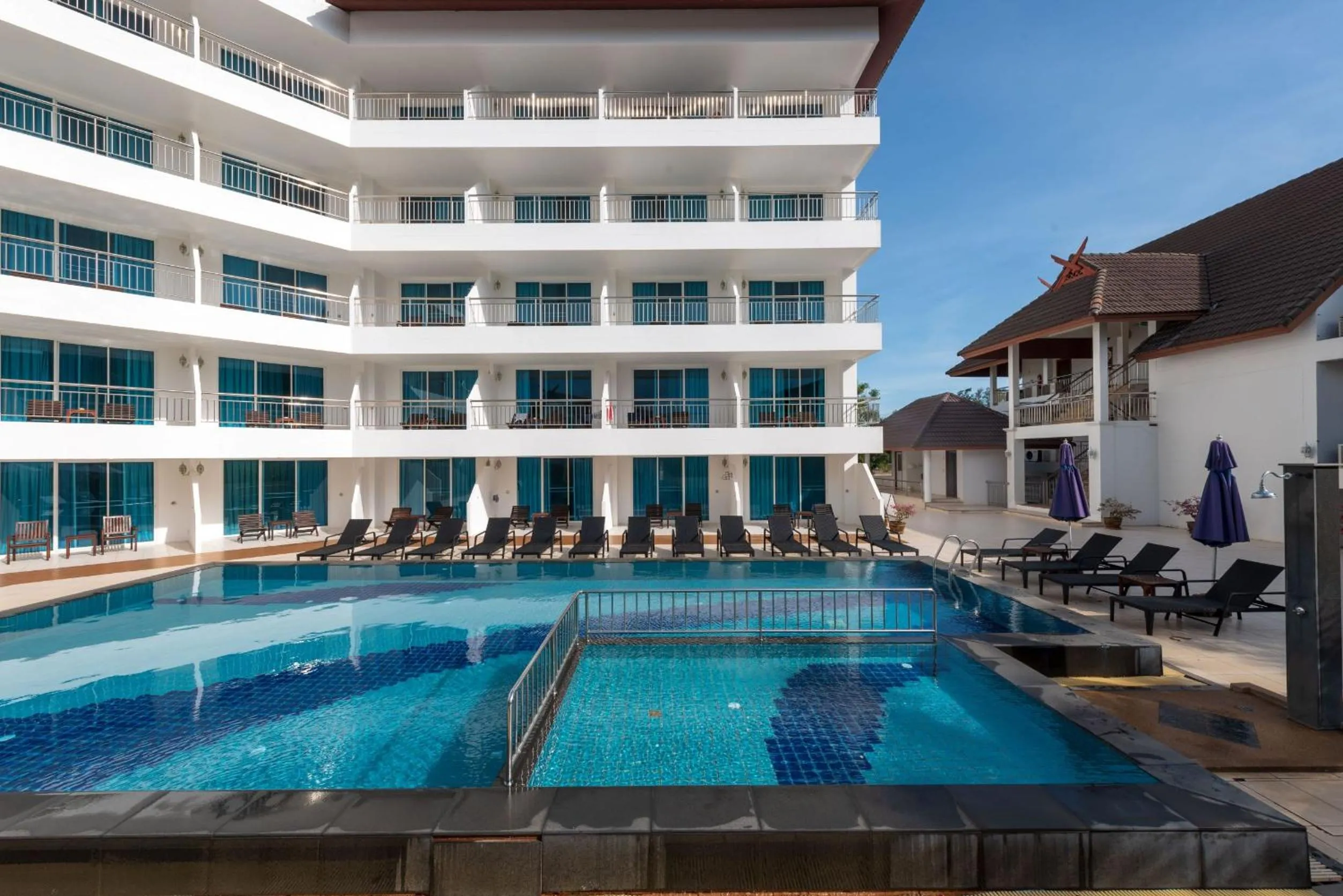 Pool view in Pinnacle Grand Jomtien Resort and Beach Club