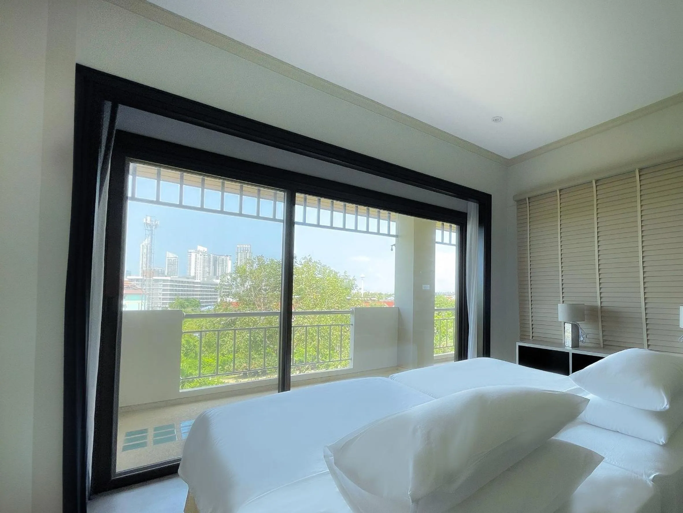 Bedroom, Bed in Pinnacle Grand Jomtien Resort and Beach Club