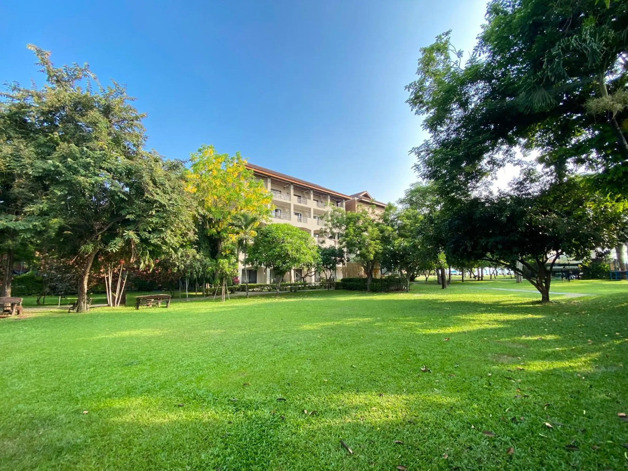 Garden in Pinnacle Grand Jomtien Resort and Beach Club
