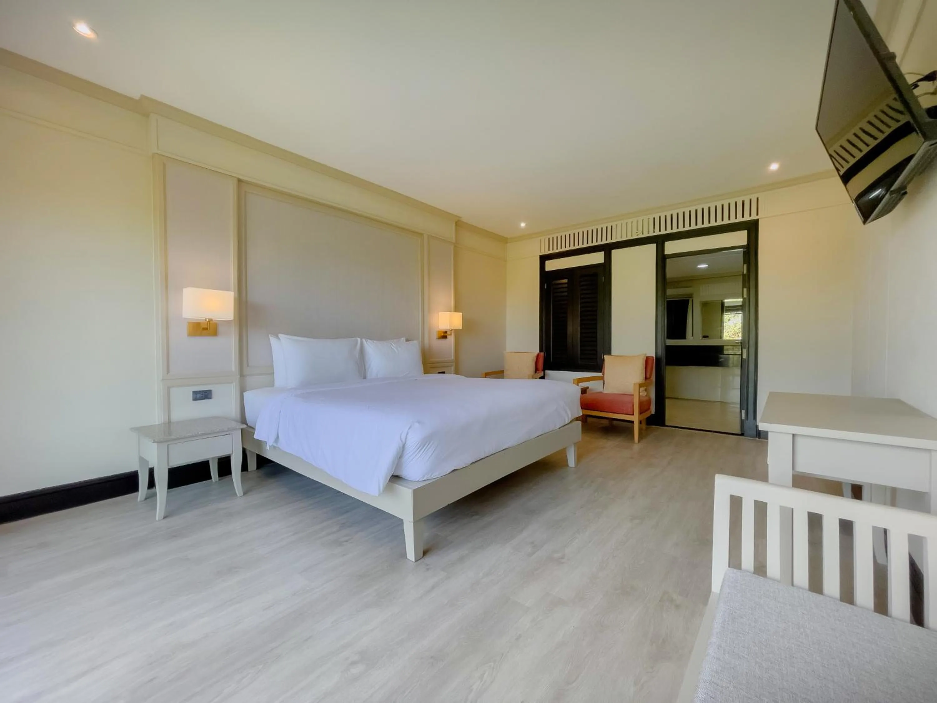 Bed in Pinnacle Grand Jomtien Resort and Beach Club