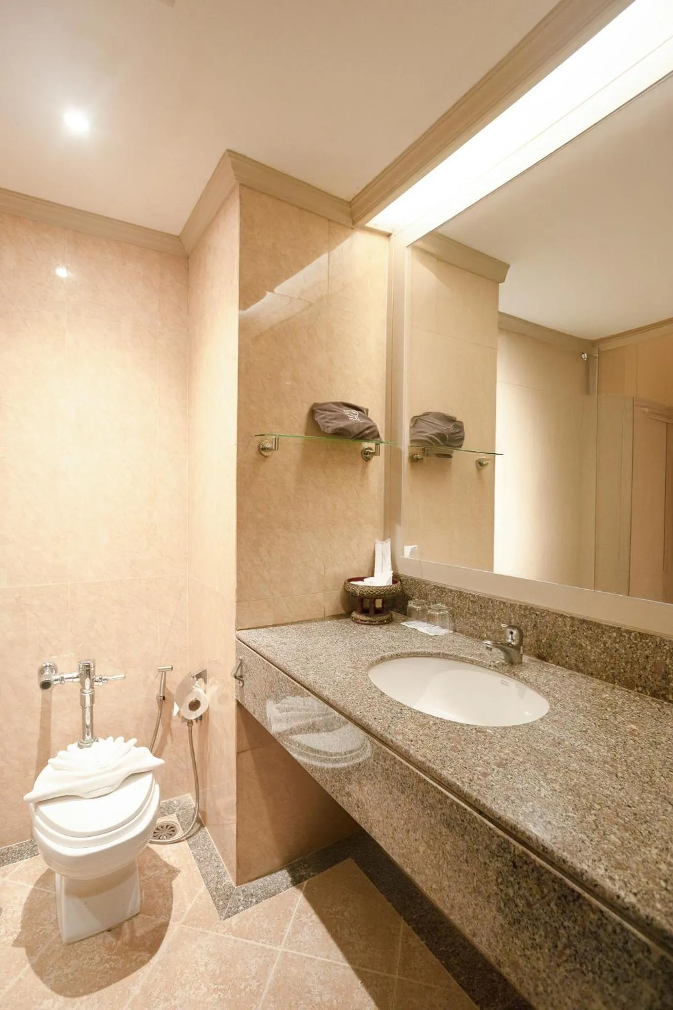 Bathroom in Pinnacle Grand Jomtien Resort and Beach Club