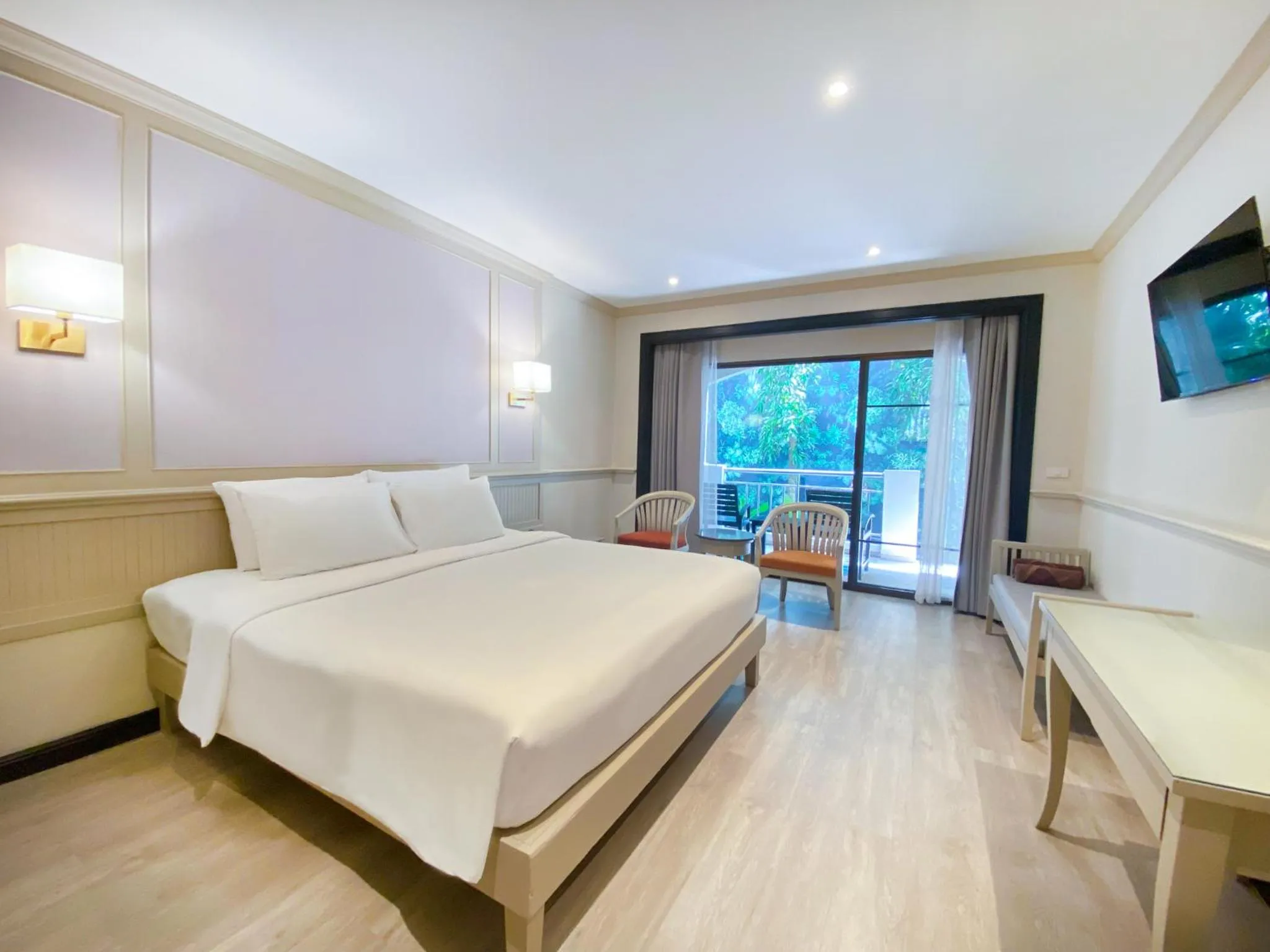 Bedroom, Bed in Pinnacle Grand Jomtien Resort and Beach Club