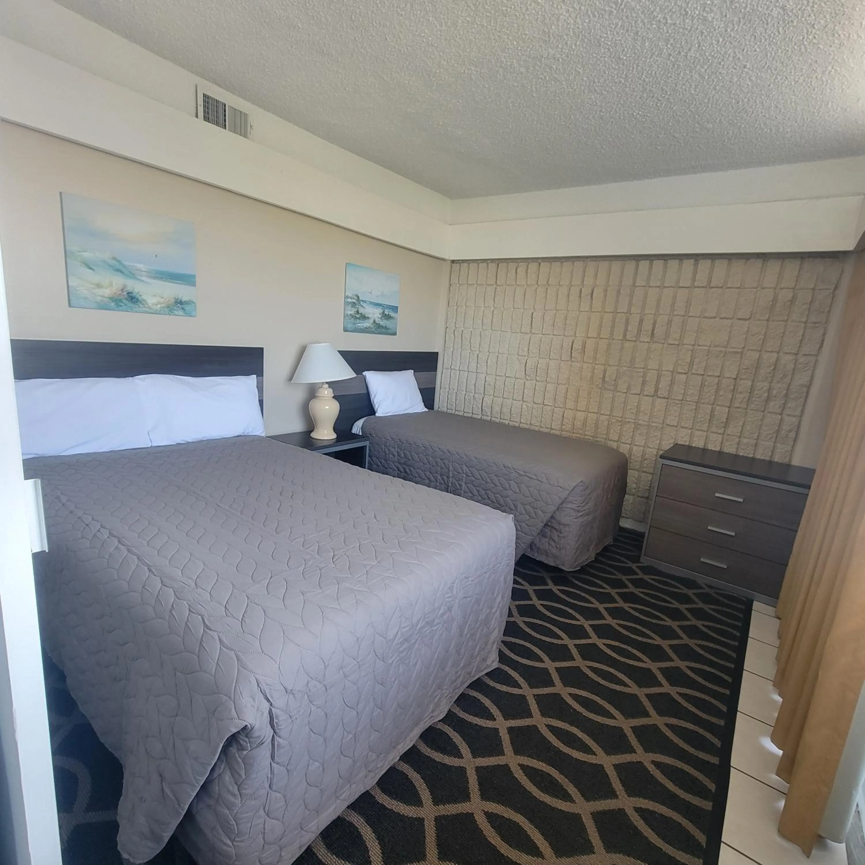 Bedroom, Bed in Padre South Hotel On The Beach