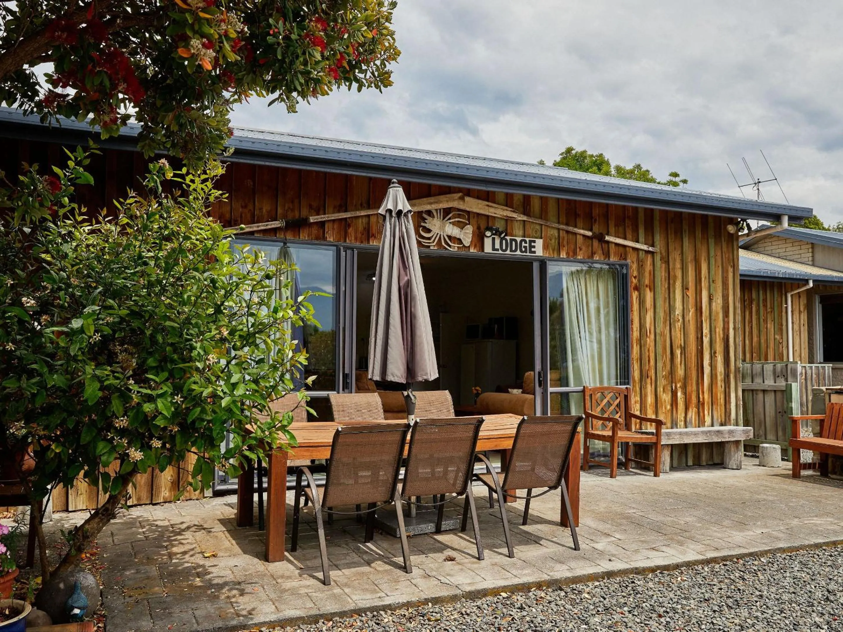 Patio in Barnacle Bills