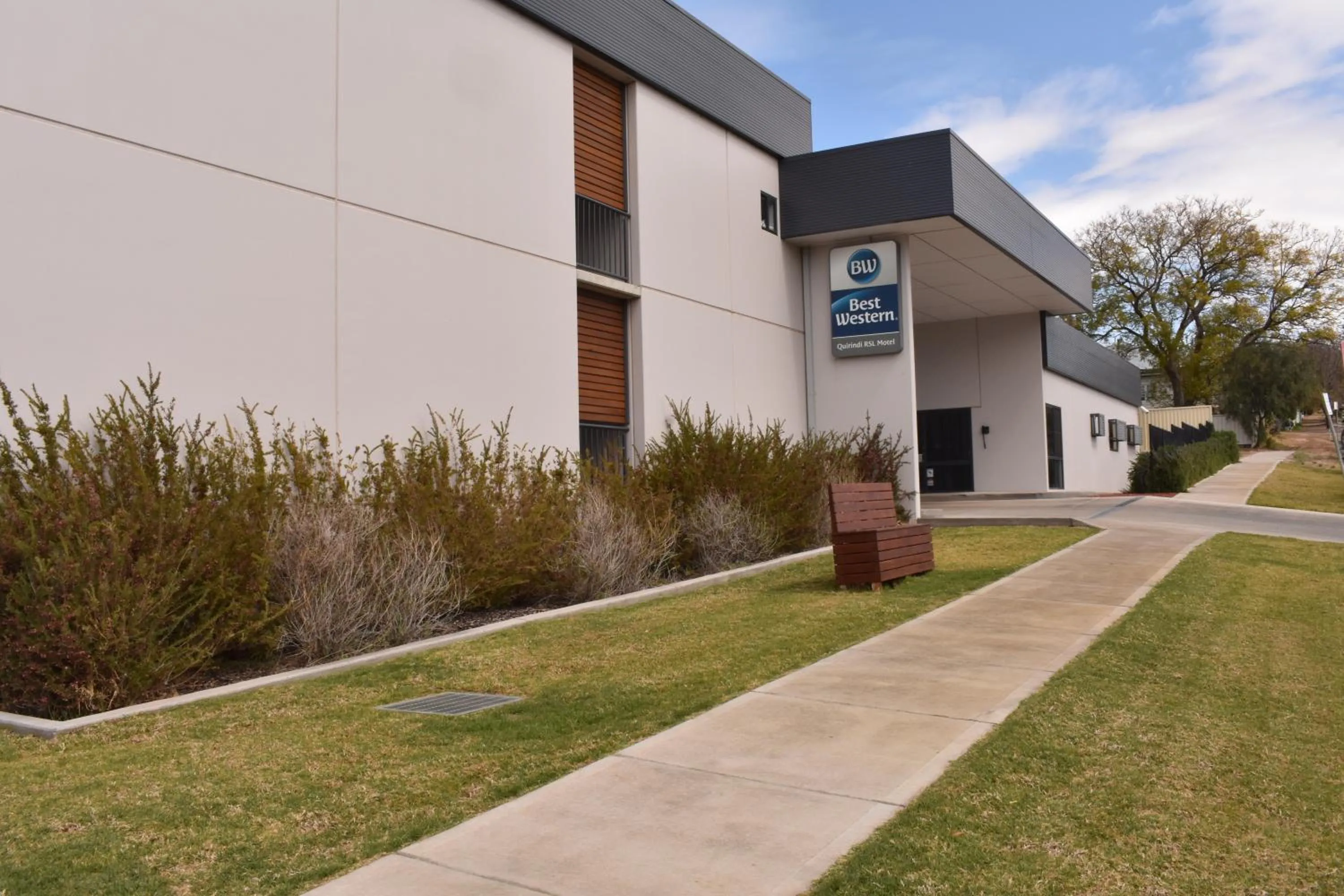 Property building in Best Western Club Quirindi Motel