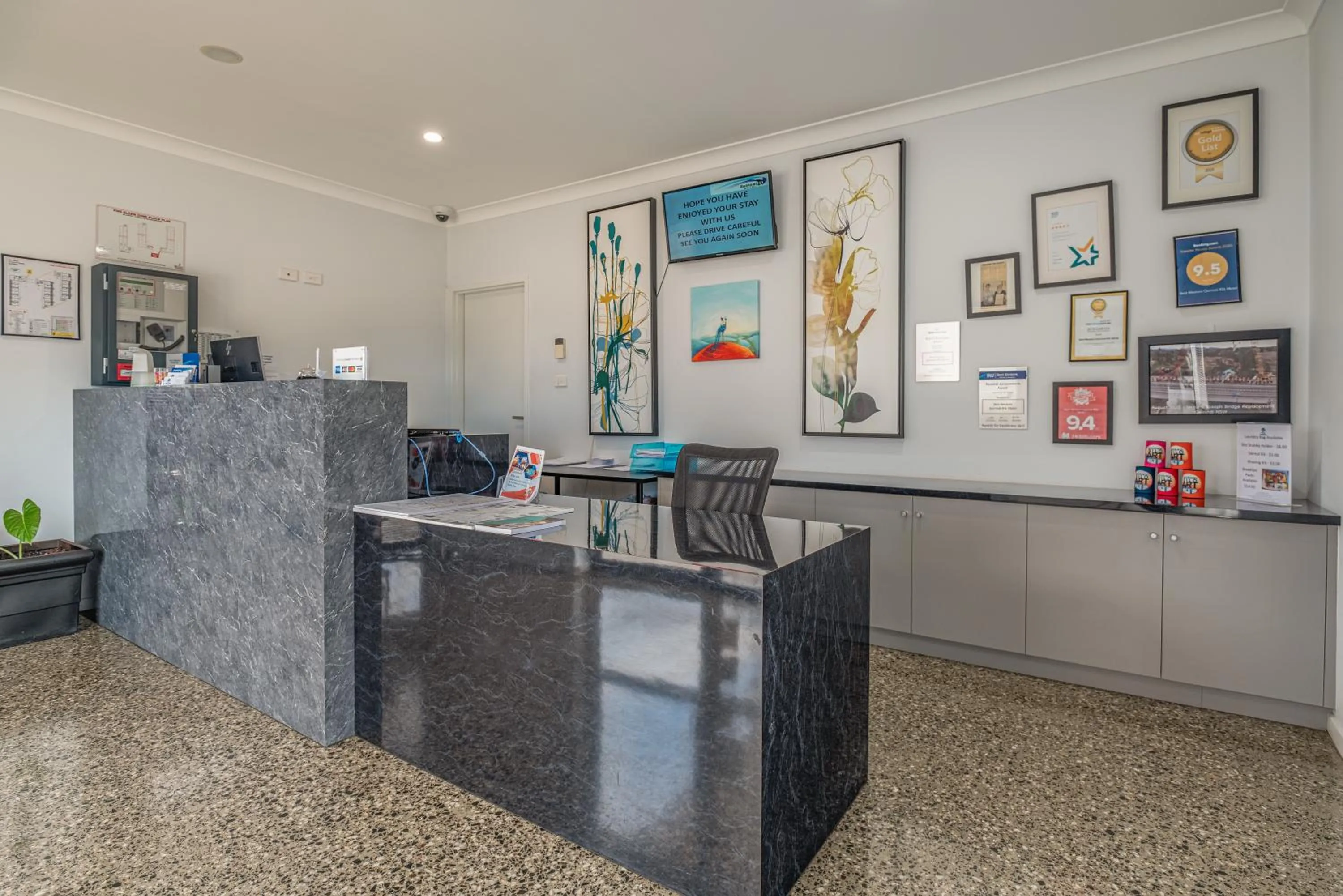 Lobby or reception in Best Western Club Quirindi Motel
