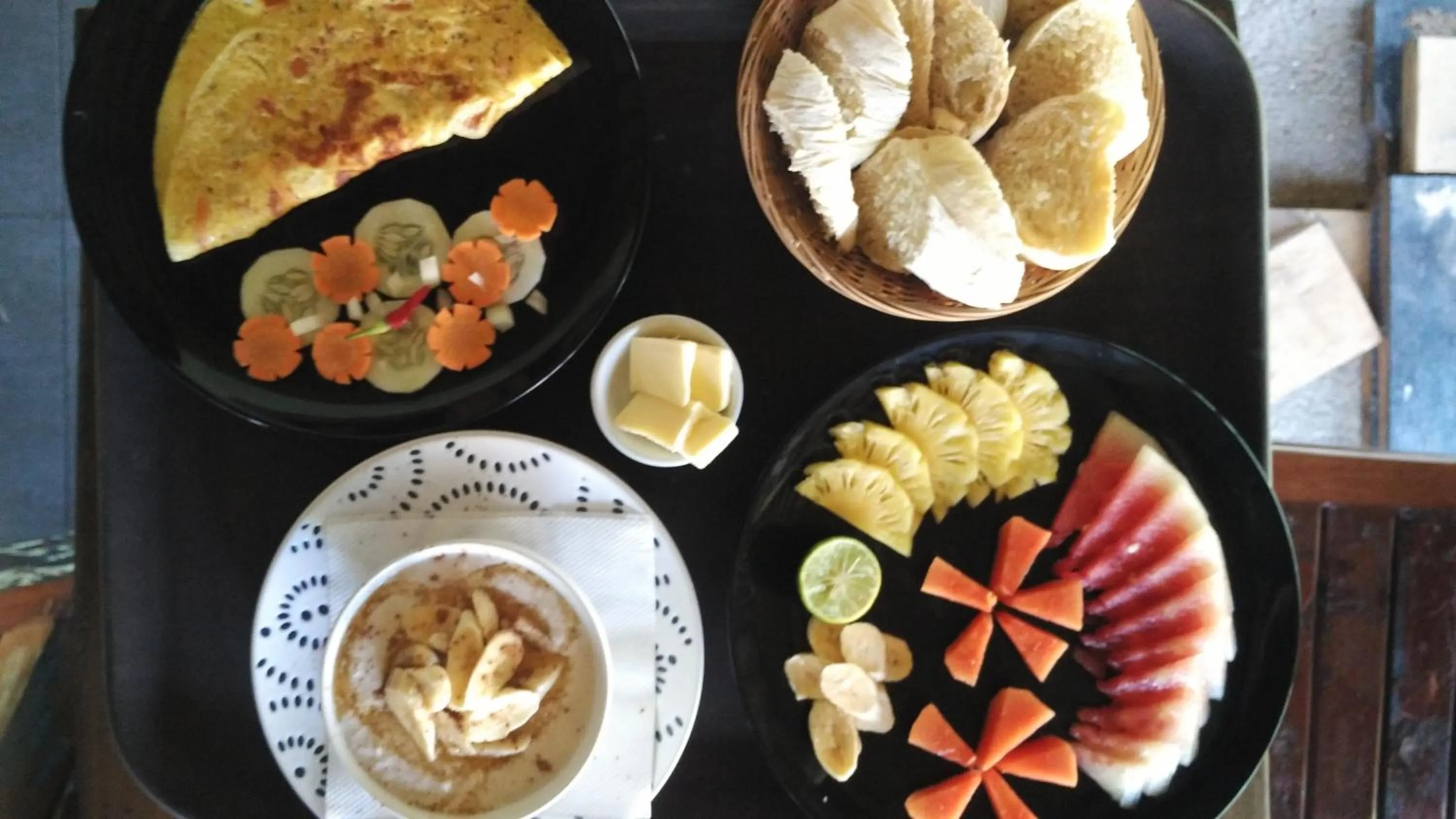 Breakfast in Breathe Villa Meno