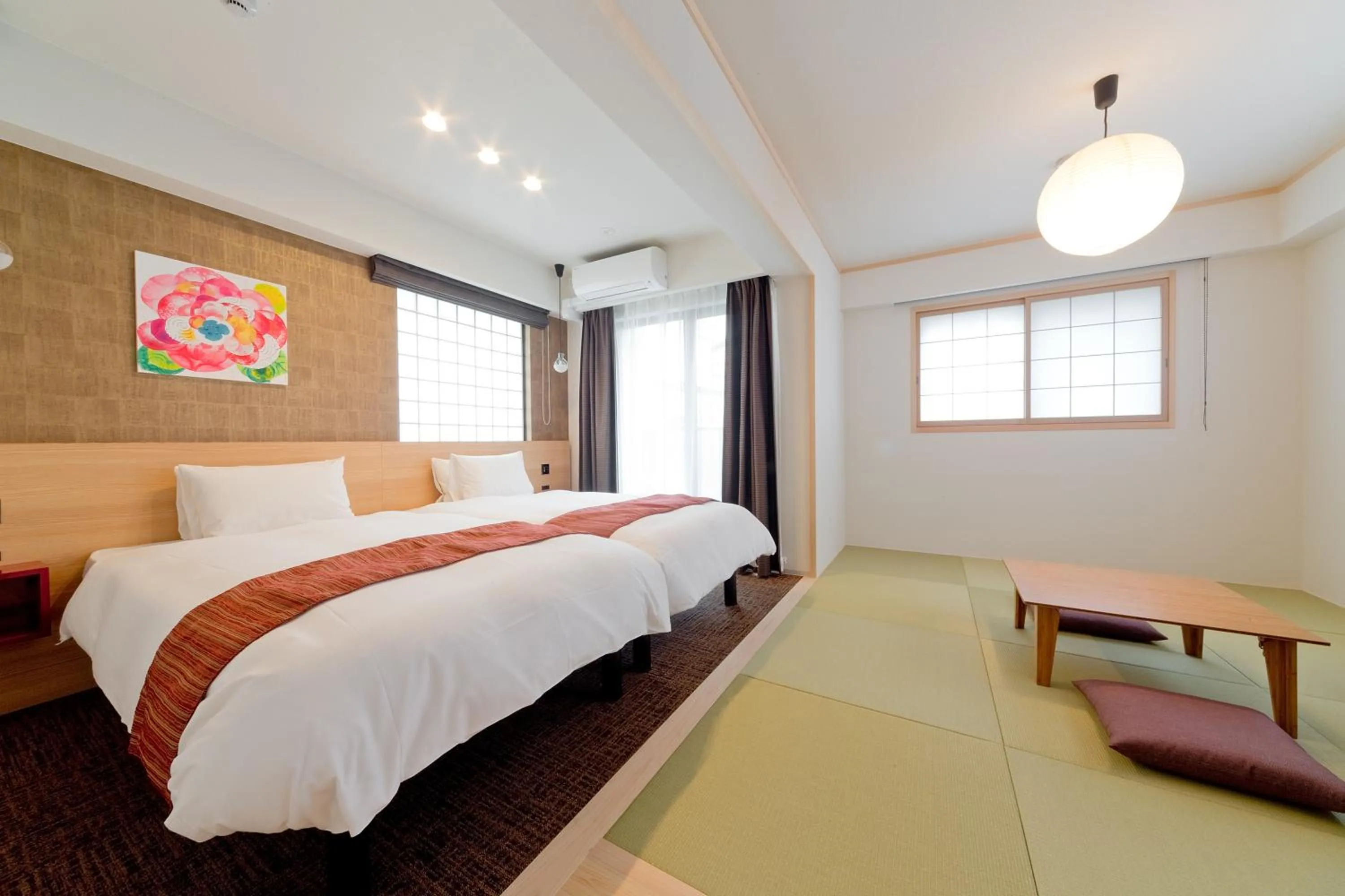 Photo of the whole room, Bed in M's Inn Higashiyama