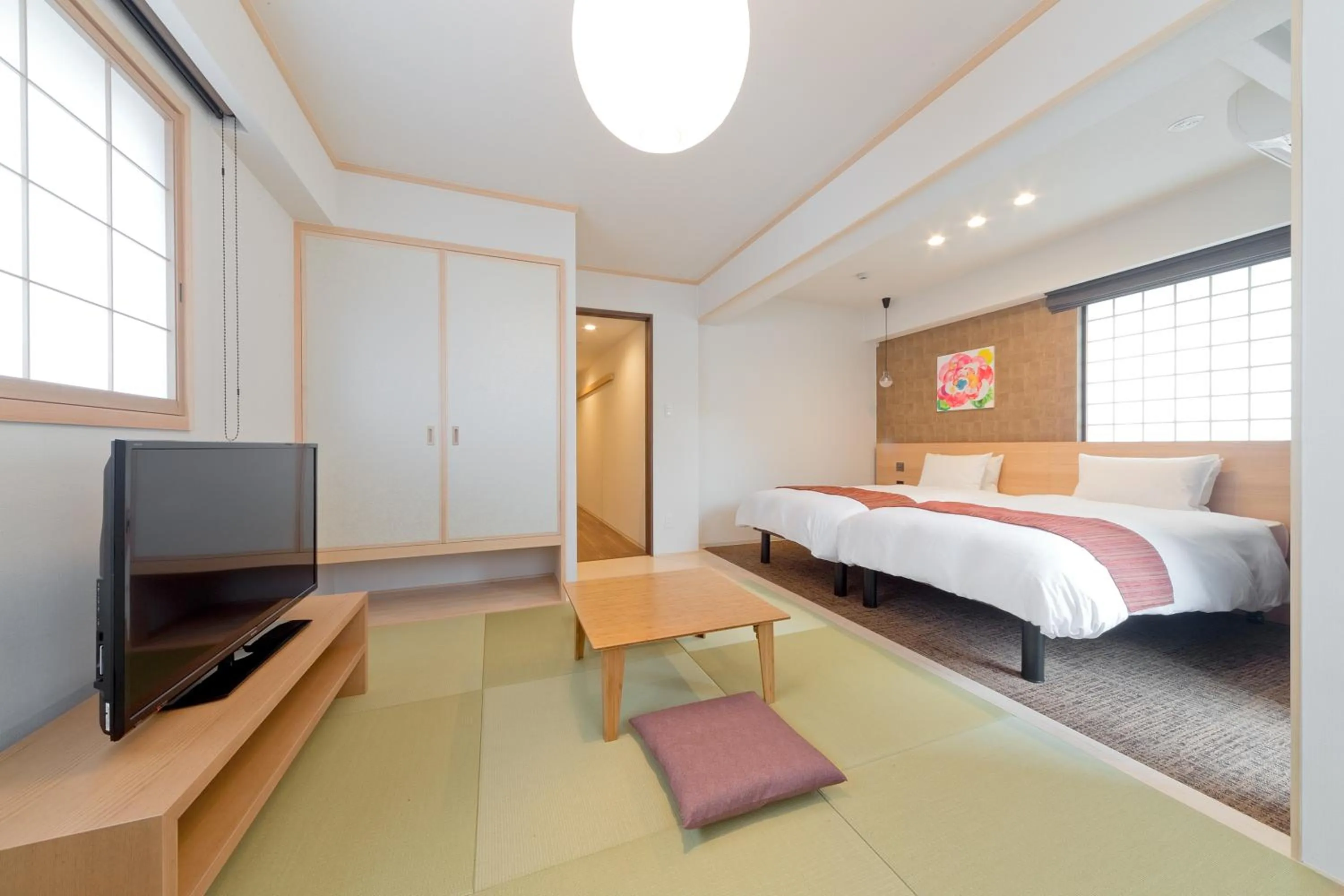 Photo of the whole room, Bed in M's Inn Higashiyama
