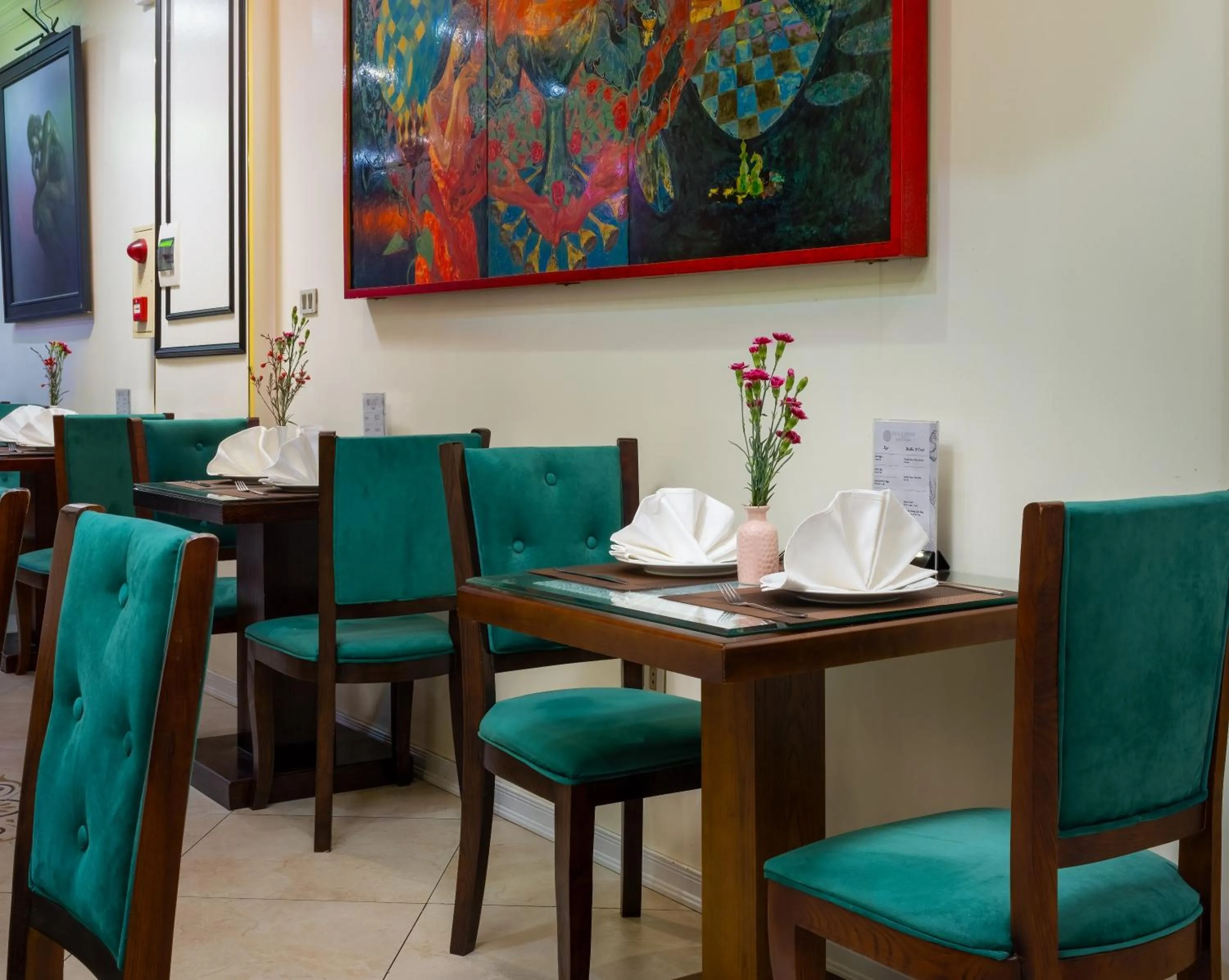 Breakfast in Bella Rosa Hotel & Travel