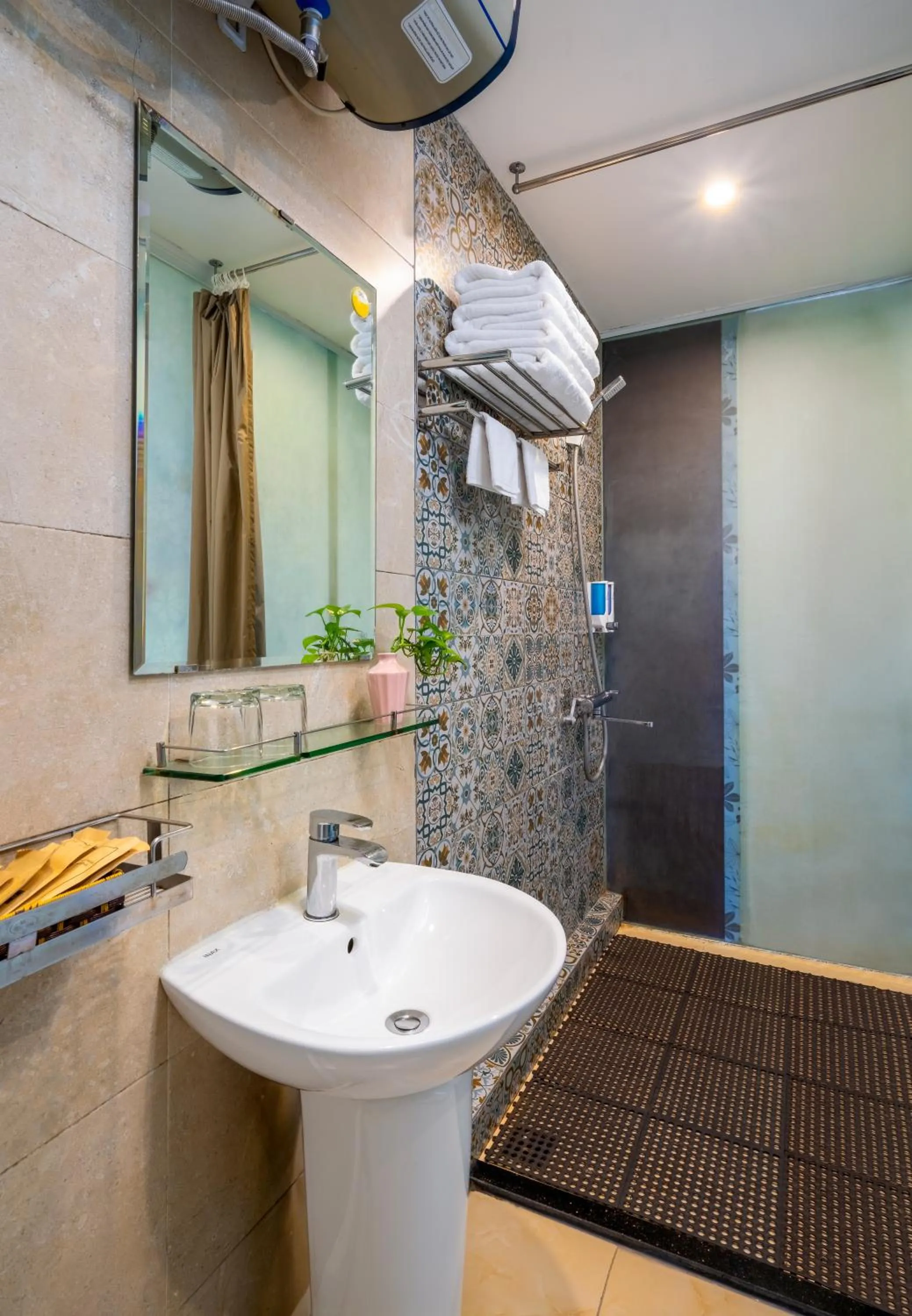 Bathroom in Bella Rosa Hotel & Travel