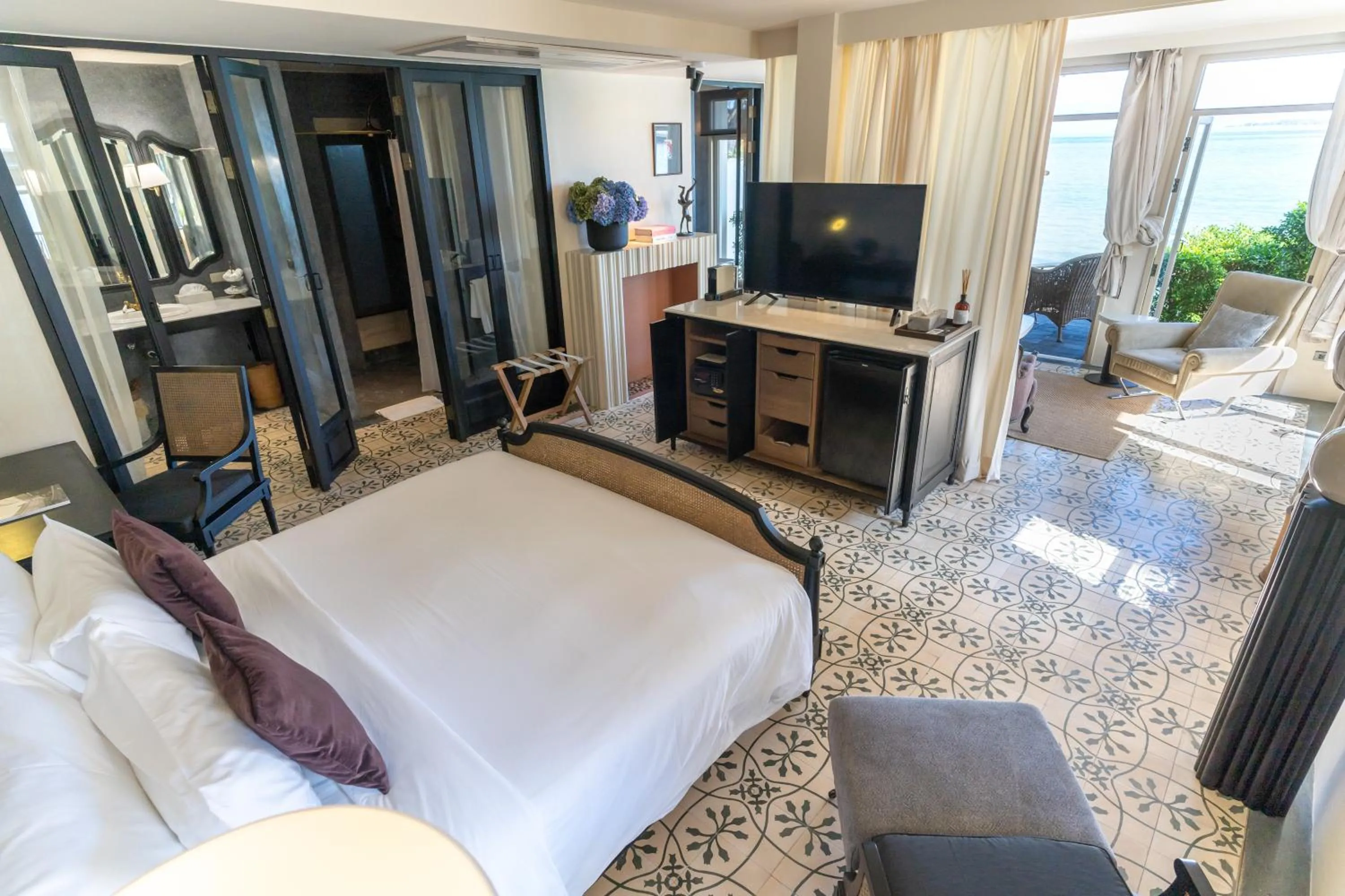 Photo of the whole room, Bed in B House Samui