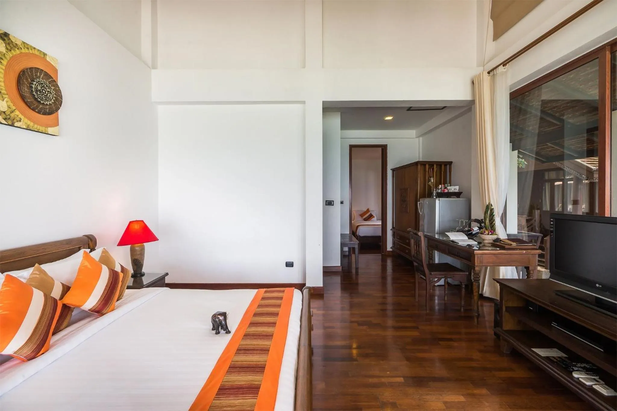 Bed in Samui Paradise Chaweng Beach Resort