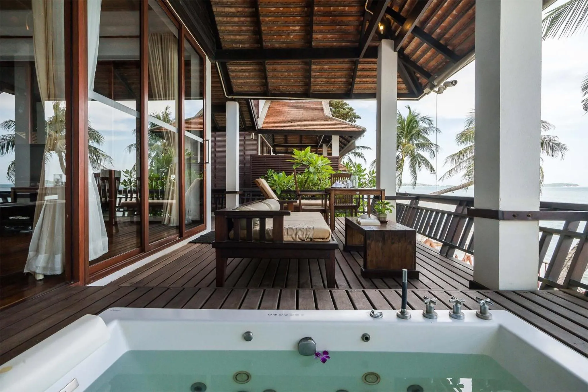 Patio in Samui Paradise Chaweng Beach Resort