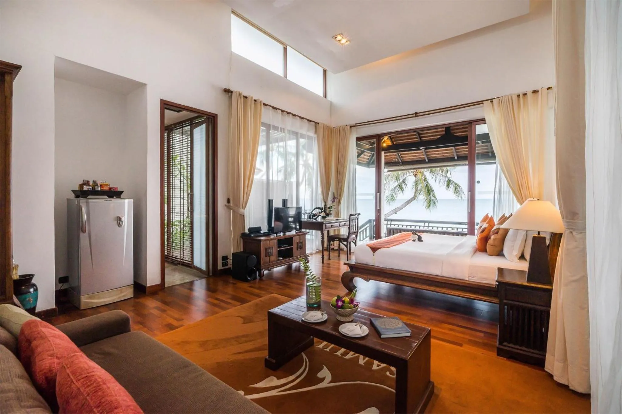 Bed in Samui Paradise Chaweng Beach Resort