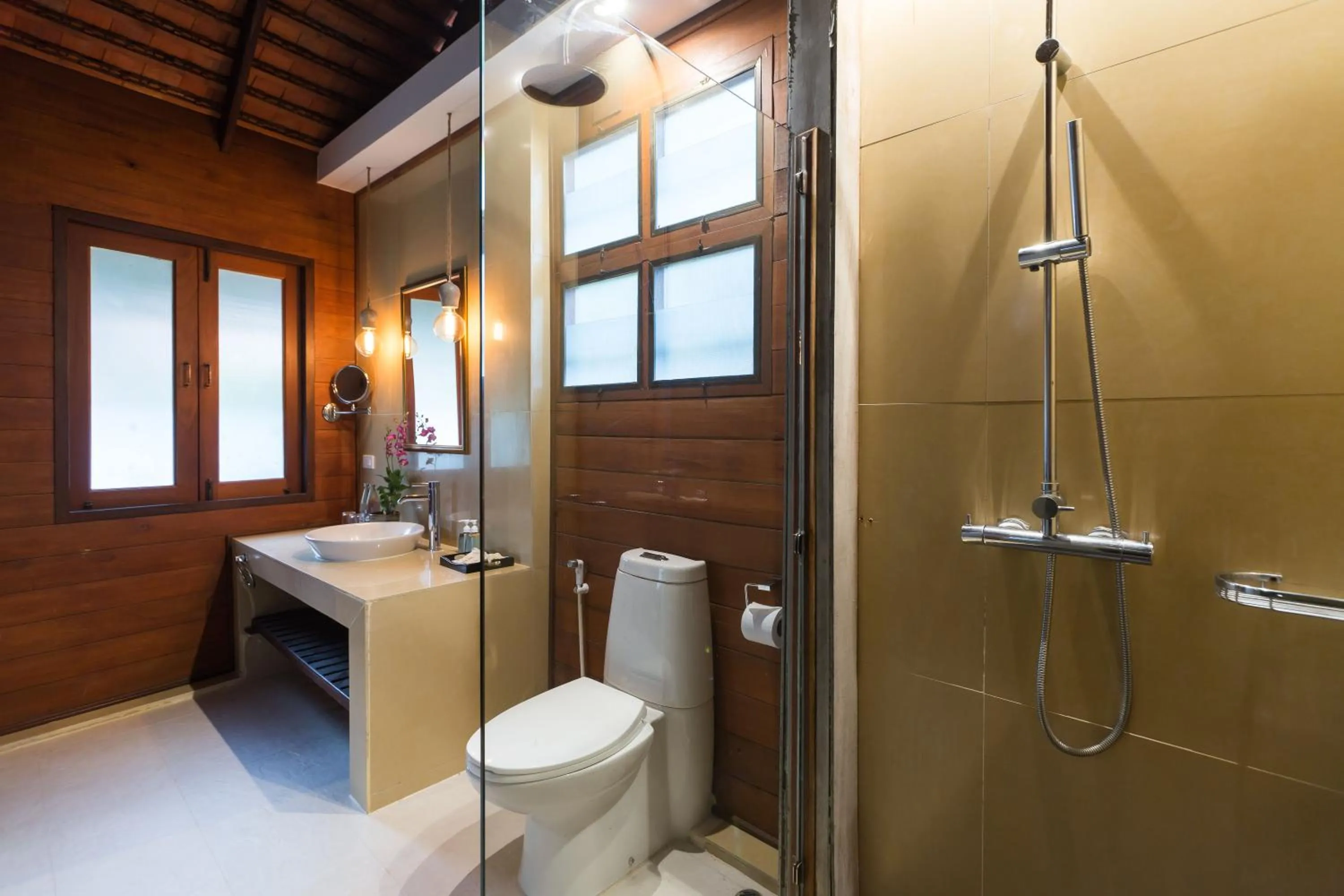 Shower in Samui Paradise Chaweng Beach Resort