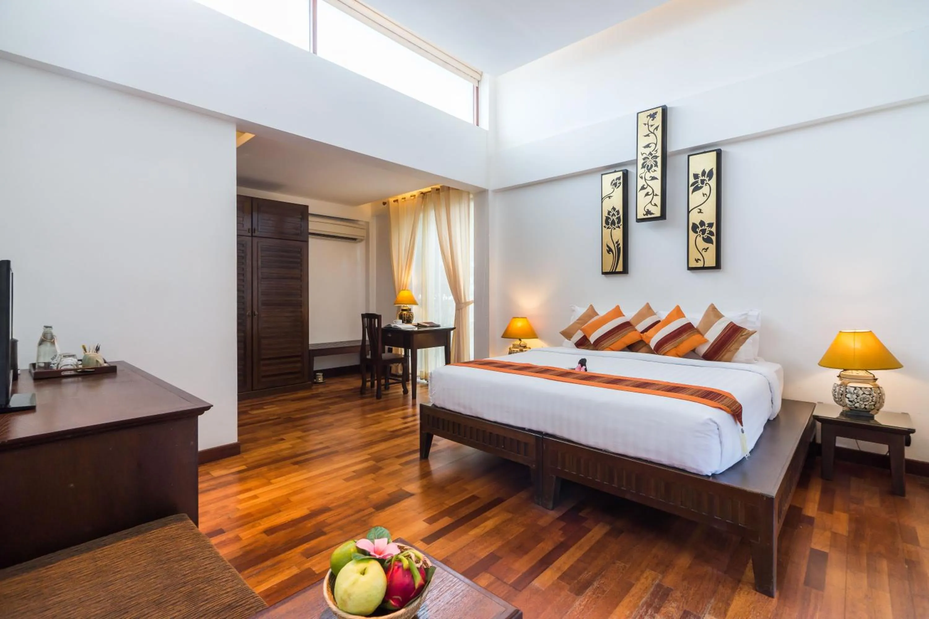 Bed in Samui Paradise Chaweng Beach Resort