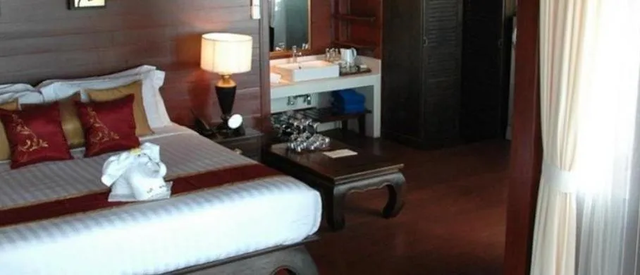 Bed in Samui Paradise Chaweng Beach Resort