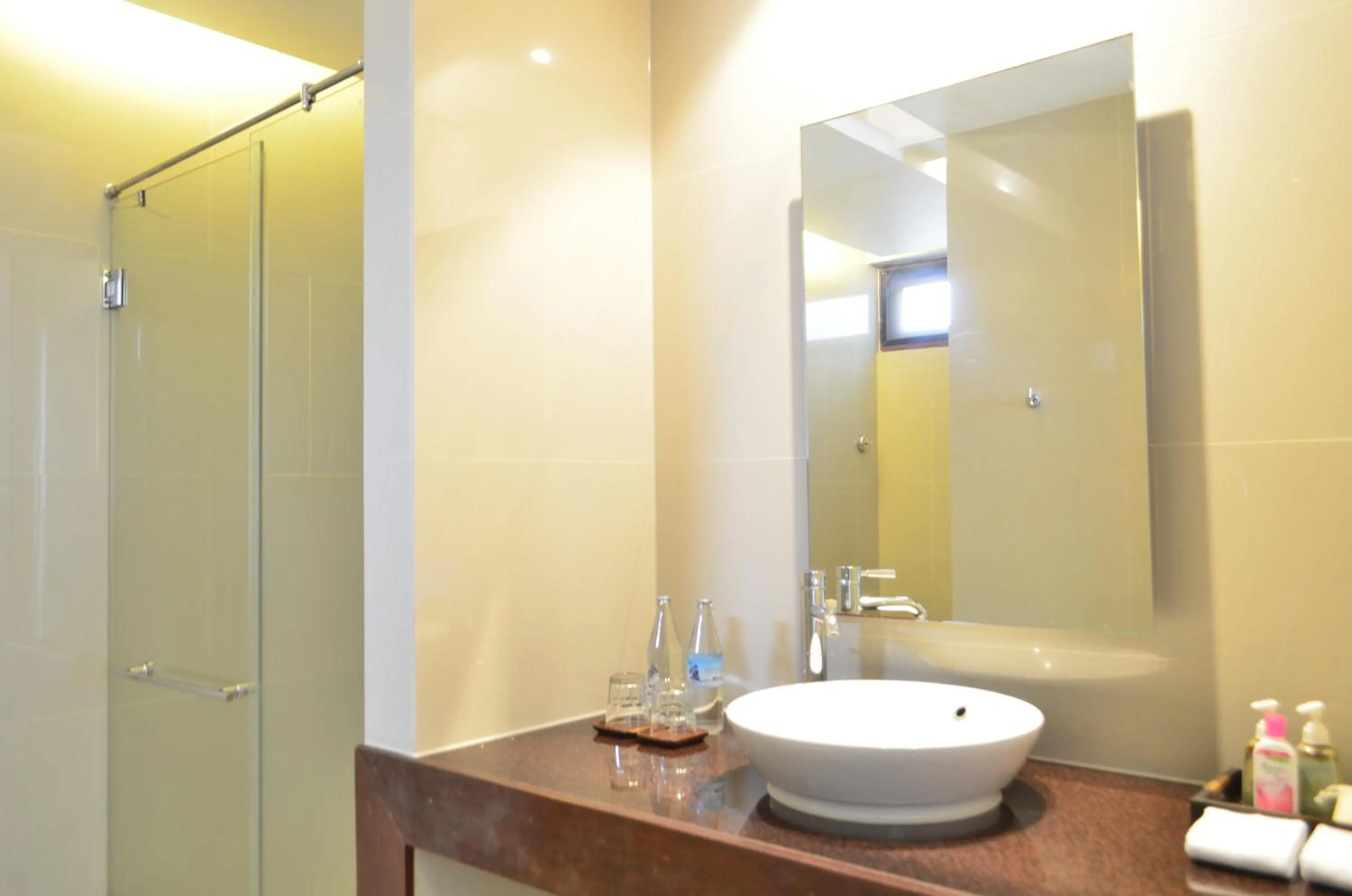 Shower in Samui Paradise Chaweng Beach Resort