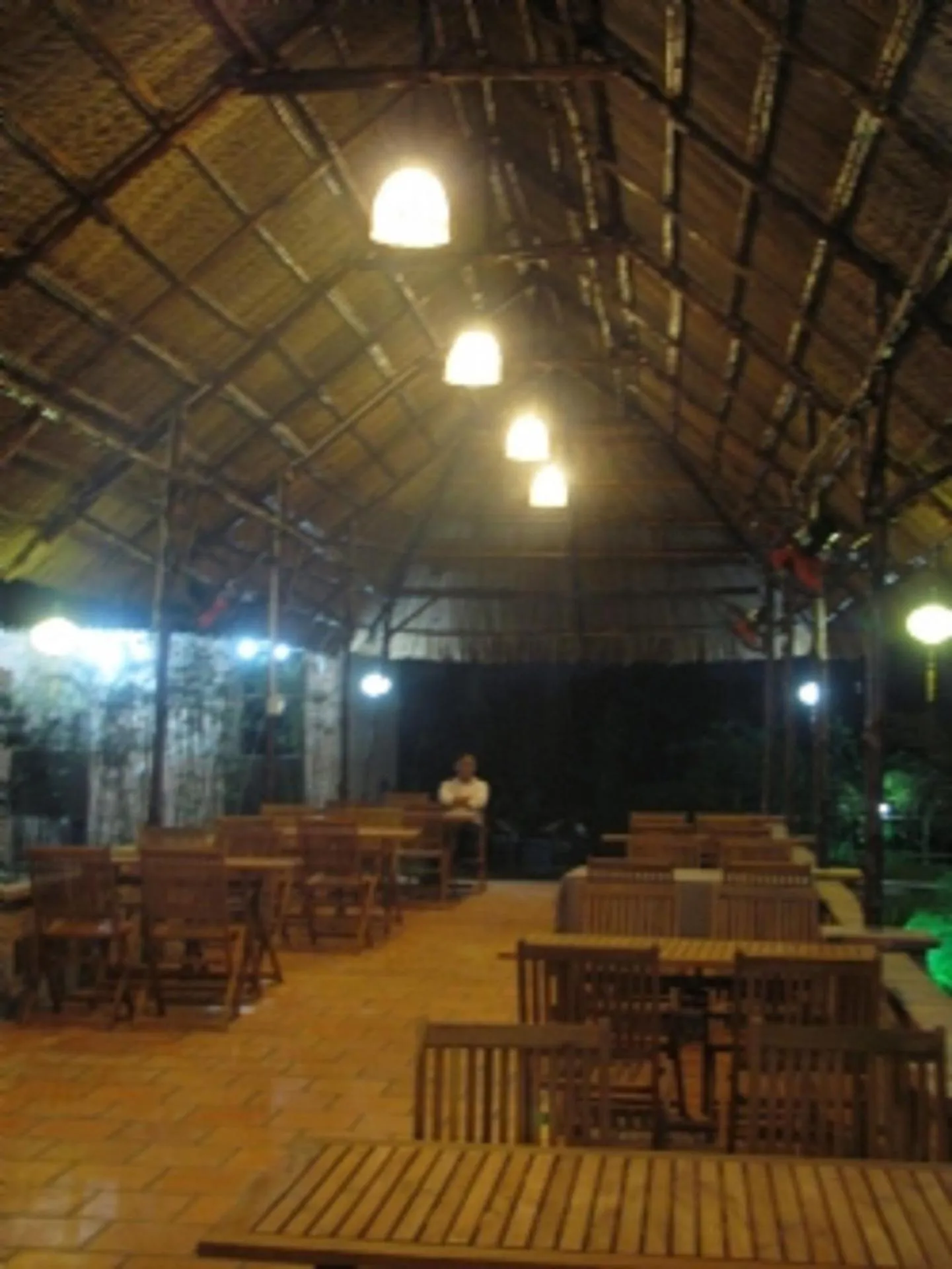 Restaurant/places to eat in Flame Flowers Homestay