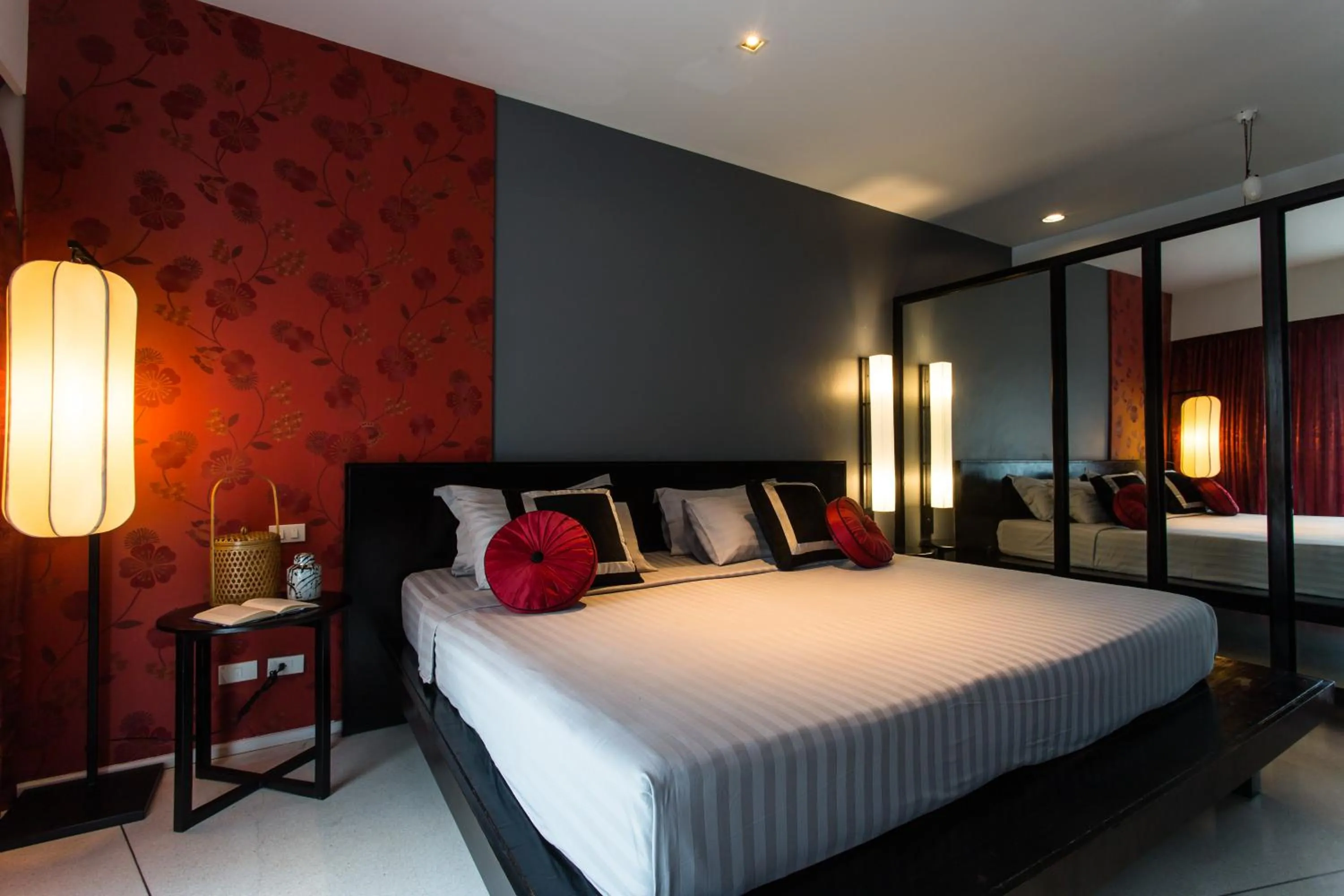 Photo of the whole room, Bed in Red Ginger Chic Resort