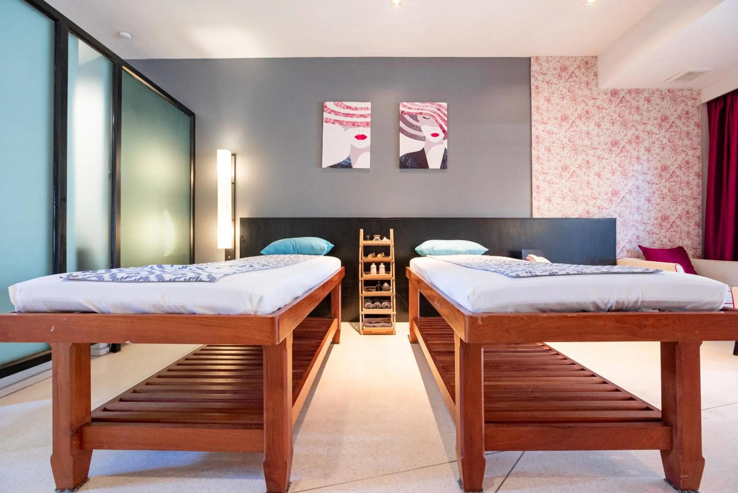 Massage, Bed in Red Ginger Chic Resort