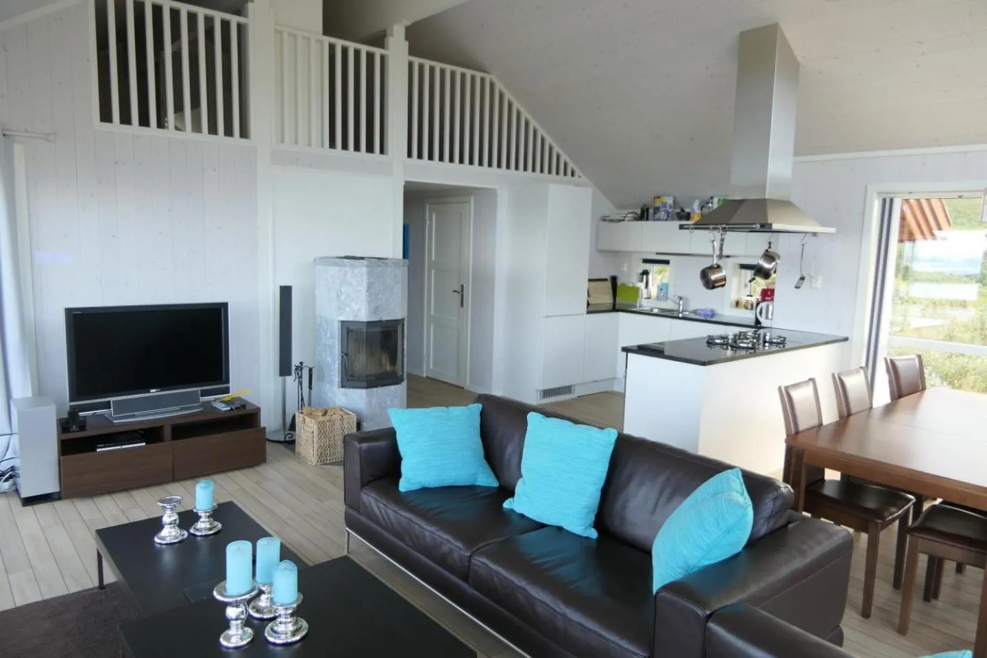 TV and multimedia in Lofoten Links Lodges