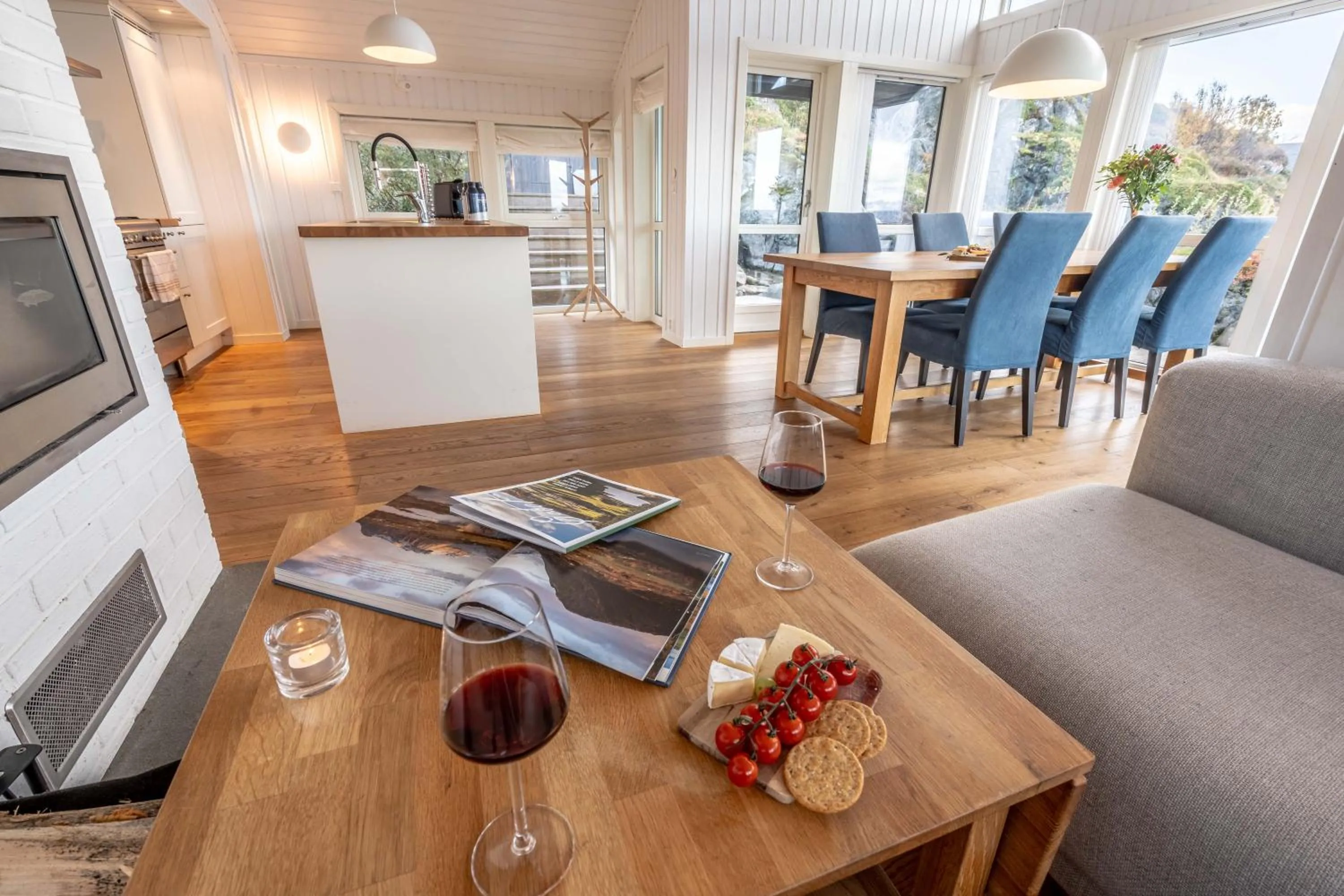 Kitchen or kitchenette in Lofoten Links Lodges