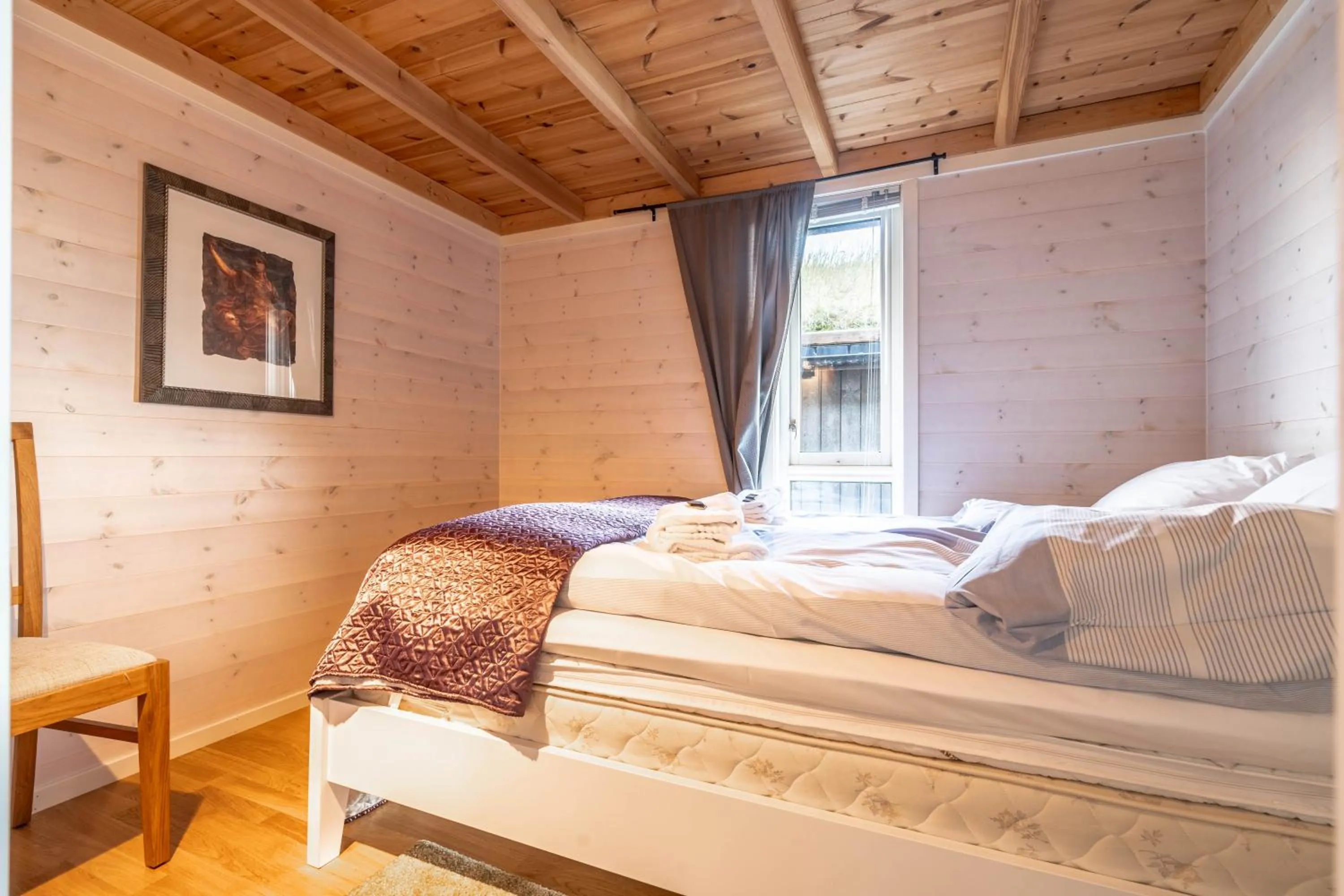 Bedroom, Bed in Lofoten Links Lodges
